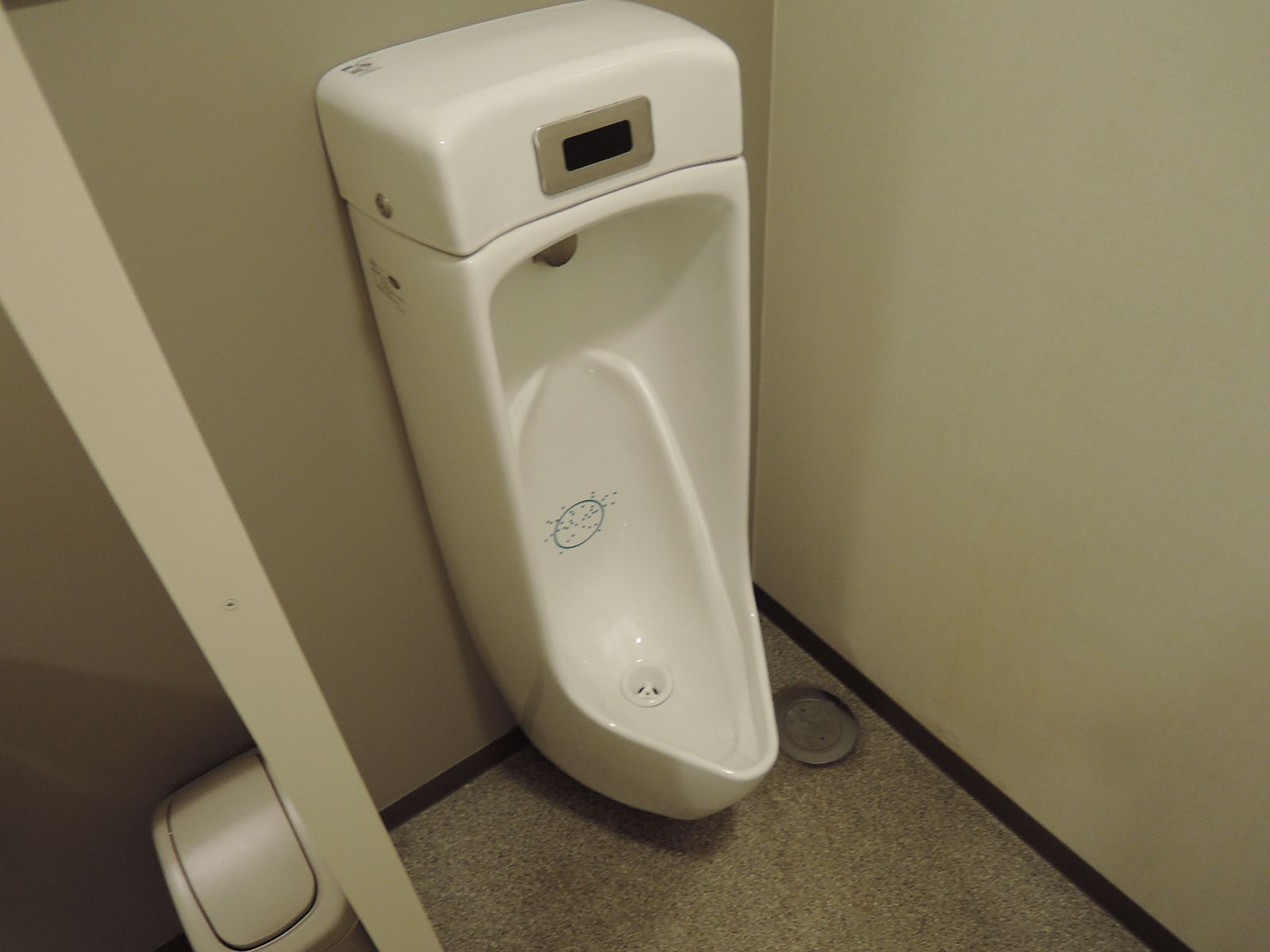男性用トイレ