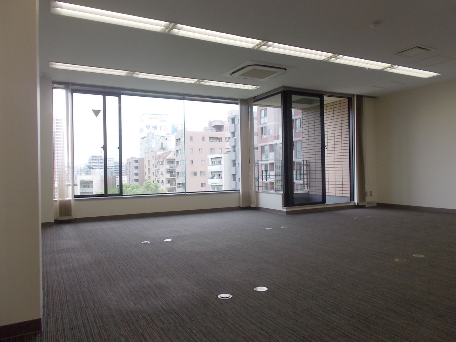 オフィス室内参考画像（6階：約25坪）