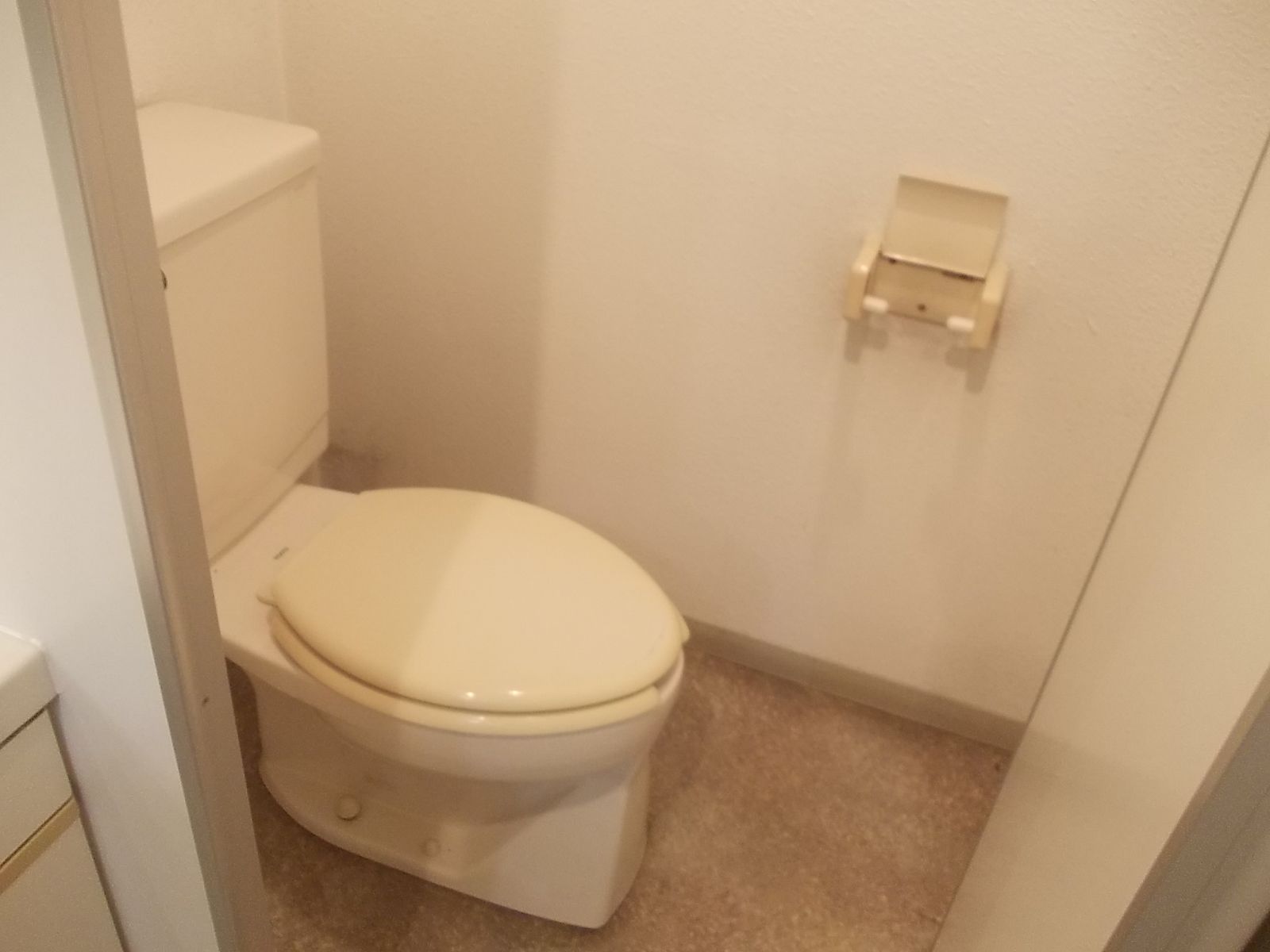 男女別トイレ個室