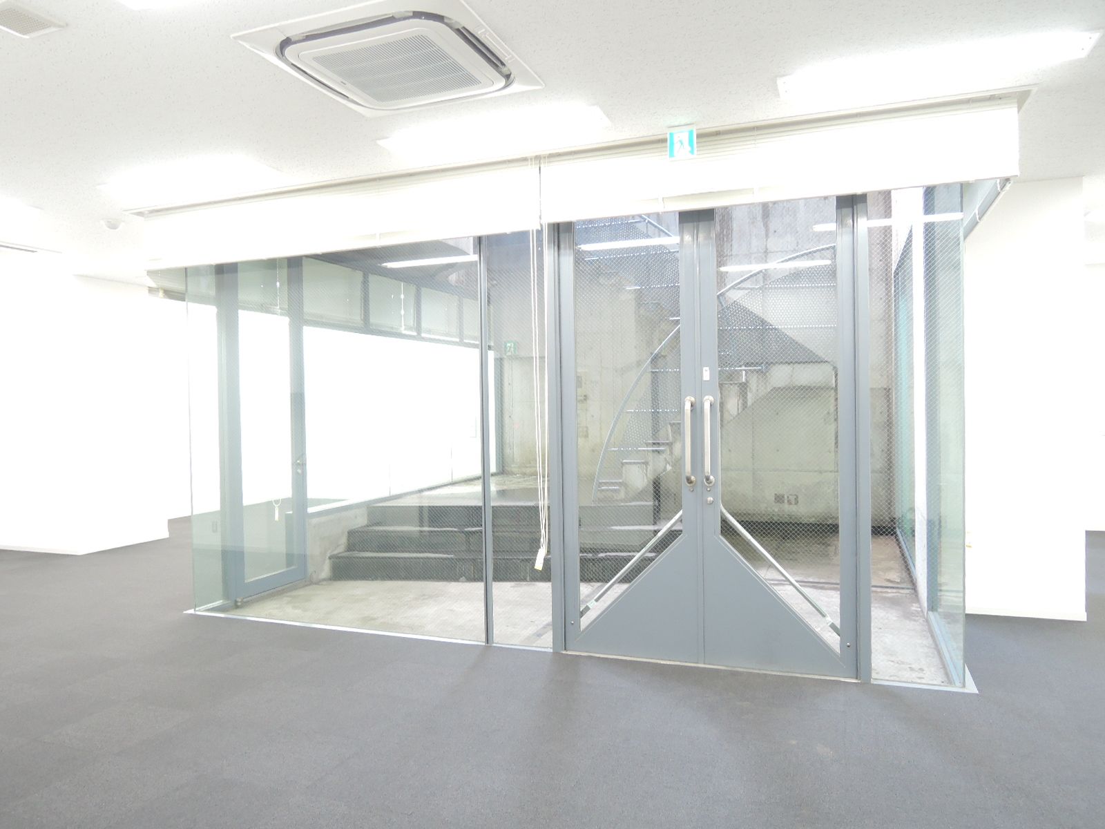 オフィス室内参考画像（※地下1階）