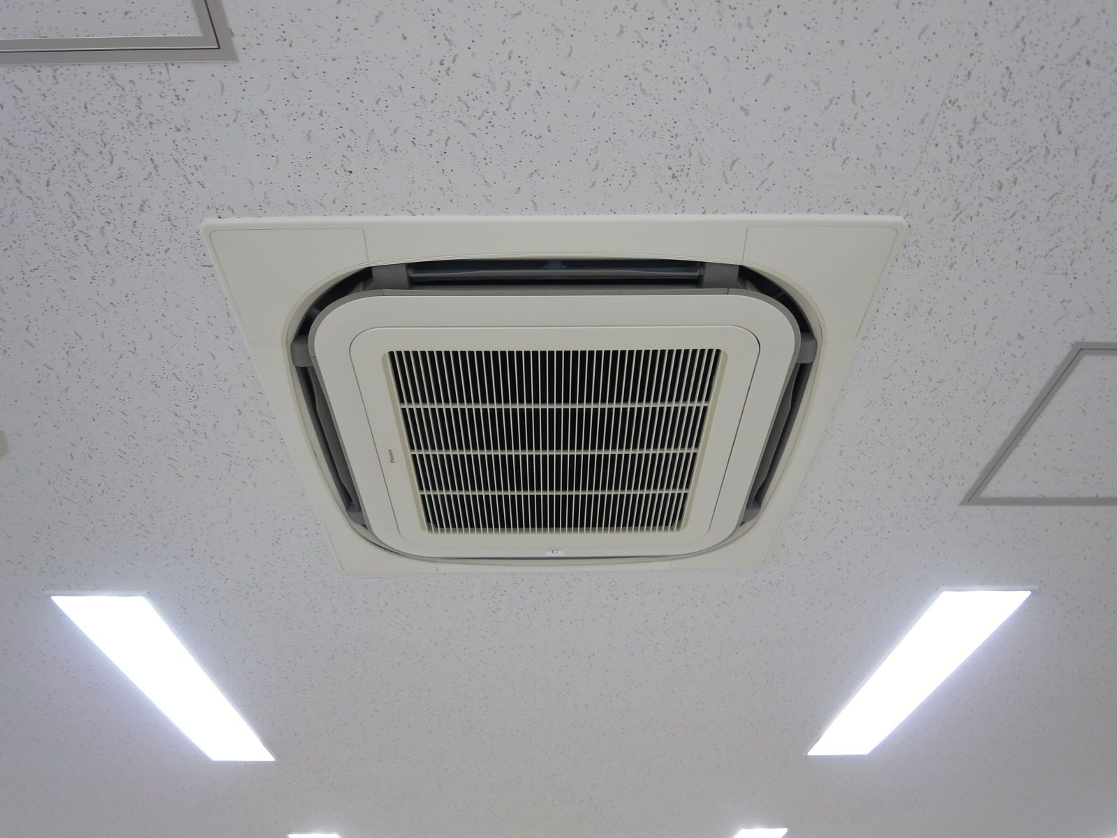 個別空調