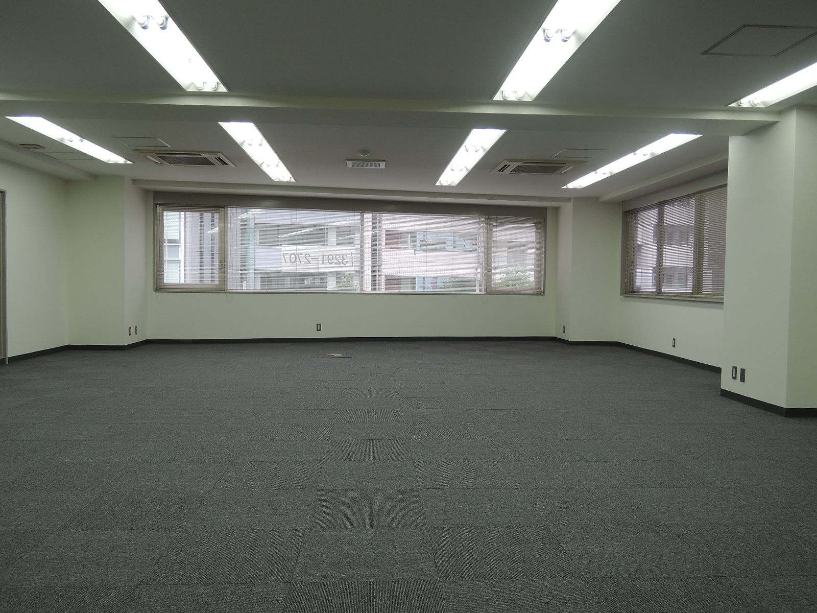 オフィス室内参考画像（約67坪）