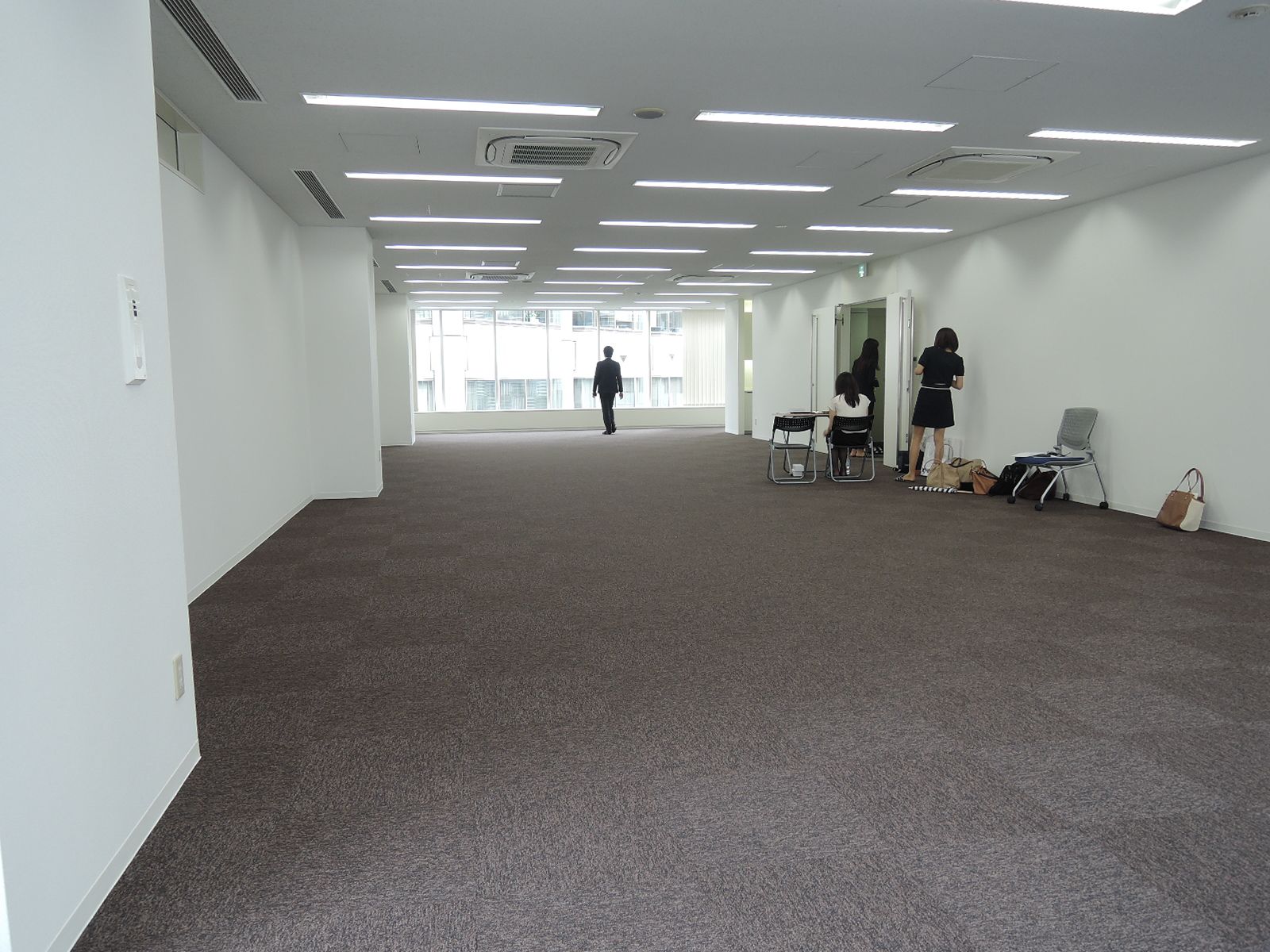 オフィス室内参考画像(※6階)