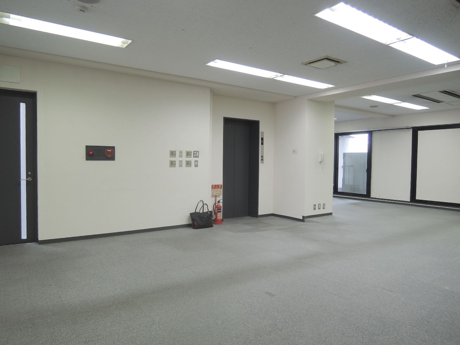 別角度の様子