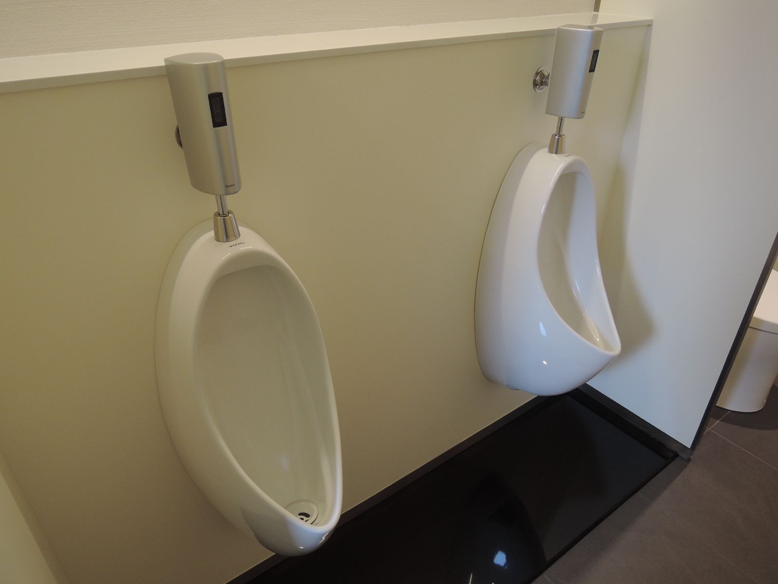 男性用トイレ