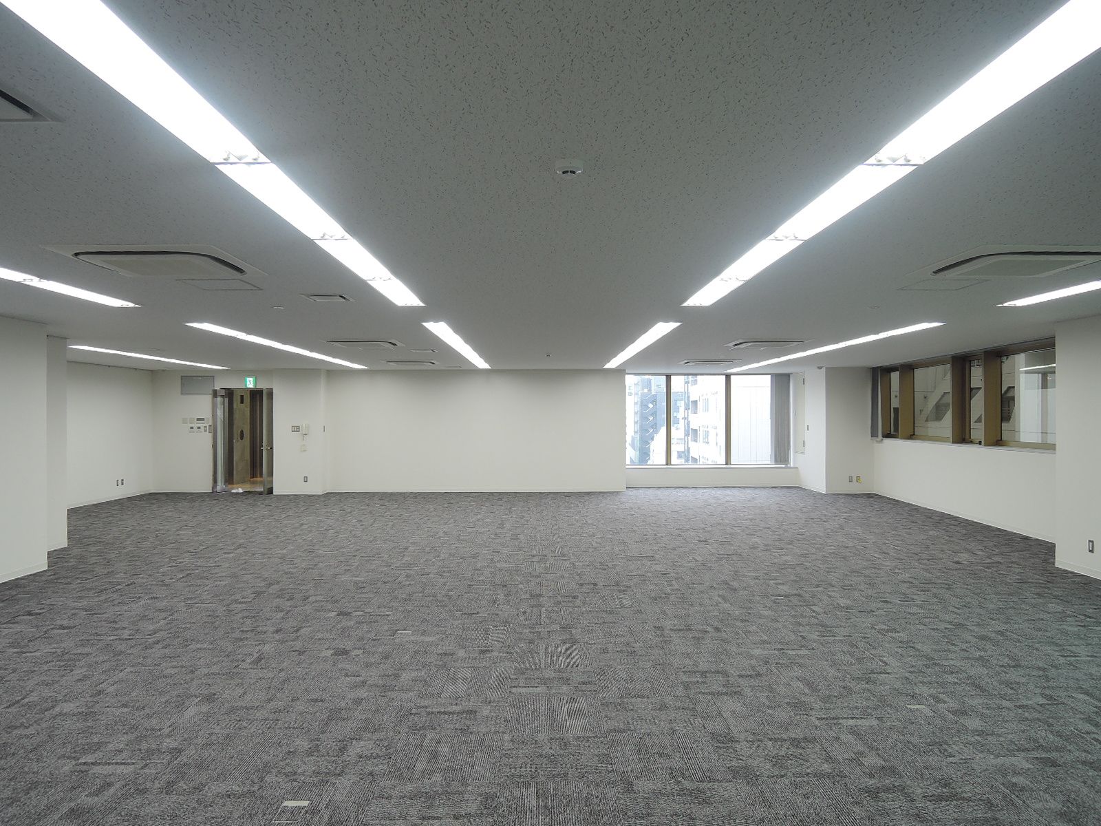 オフィス室内参考画像