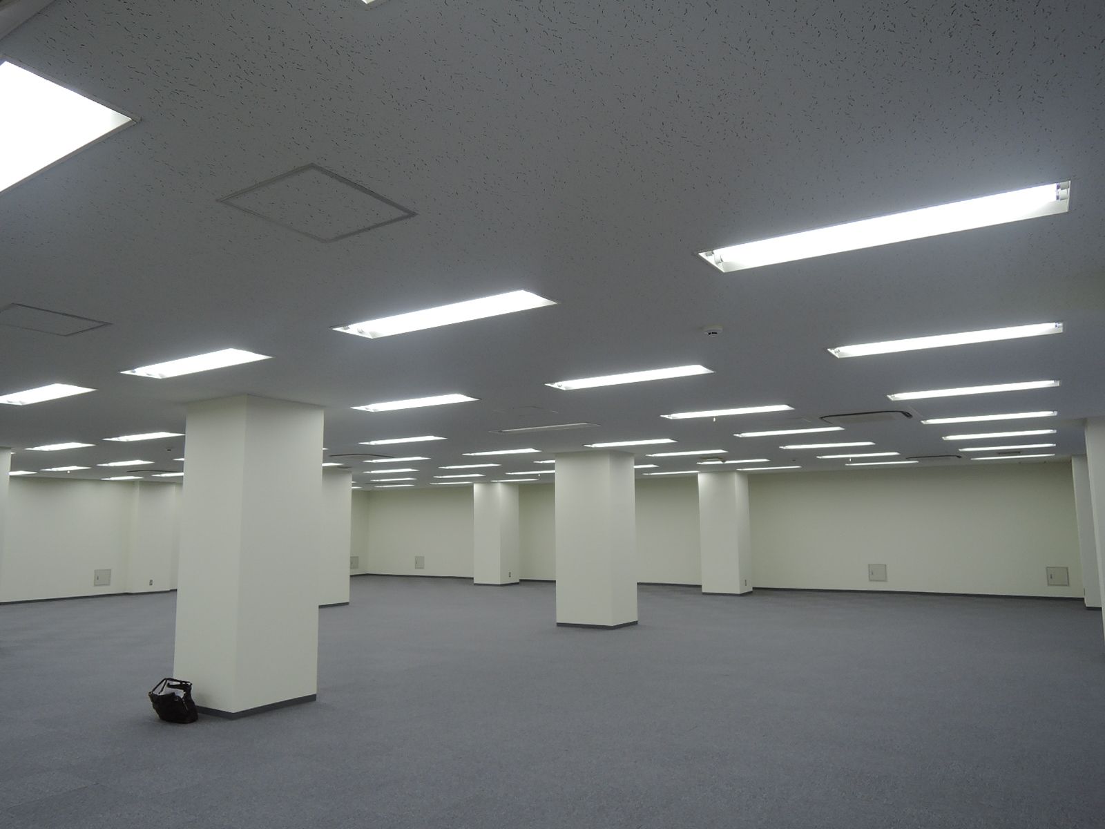 オフィス室内参考画像