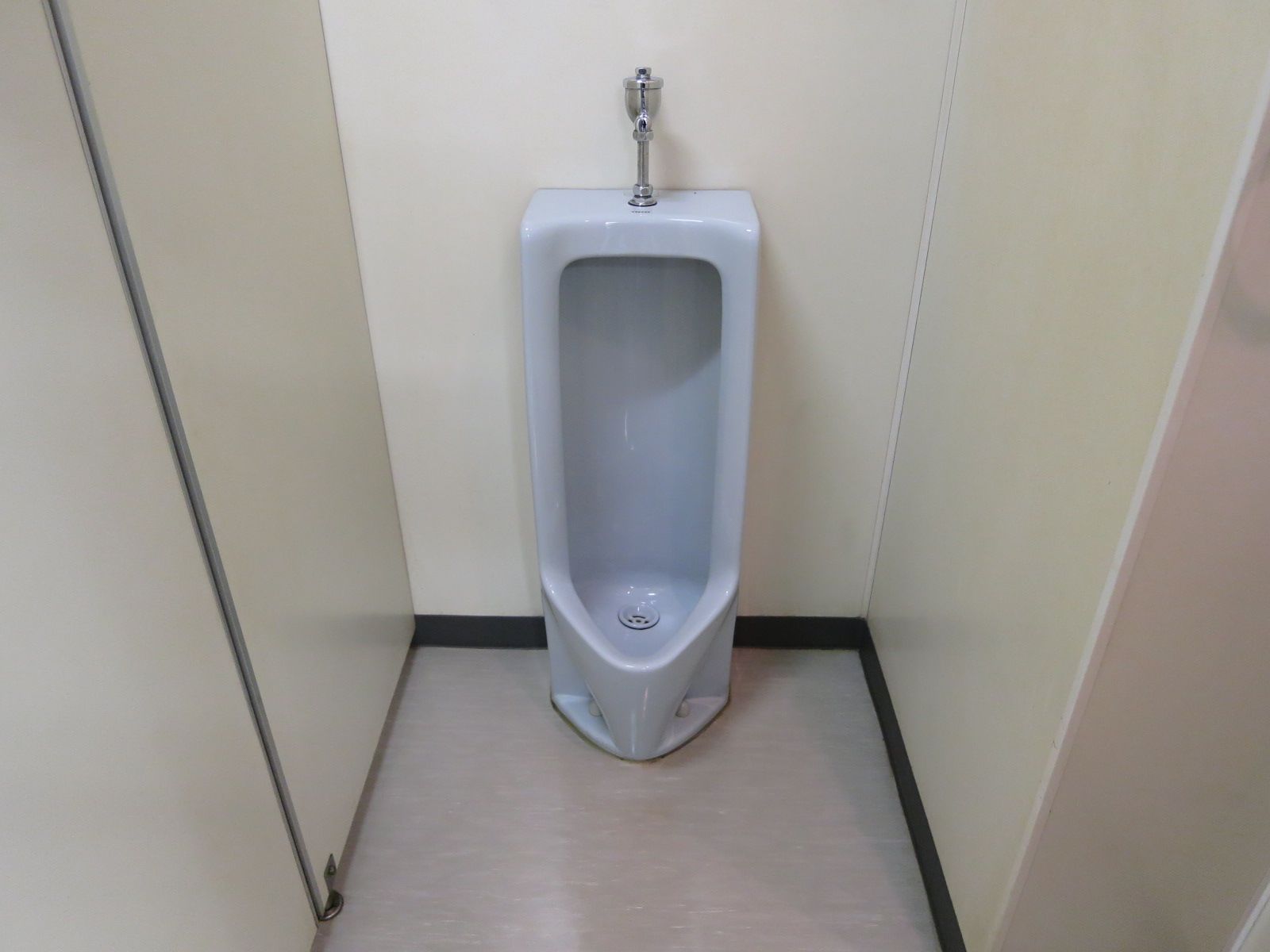 男性用トイレ