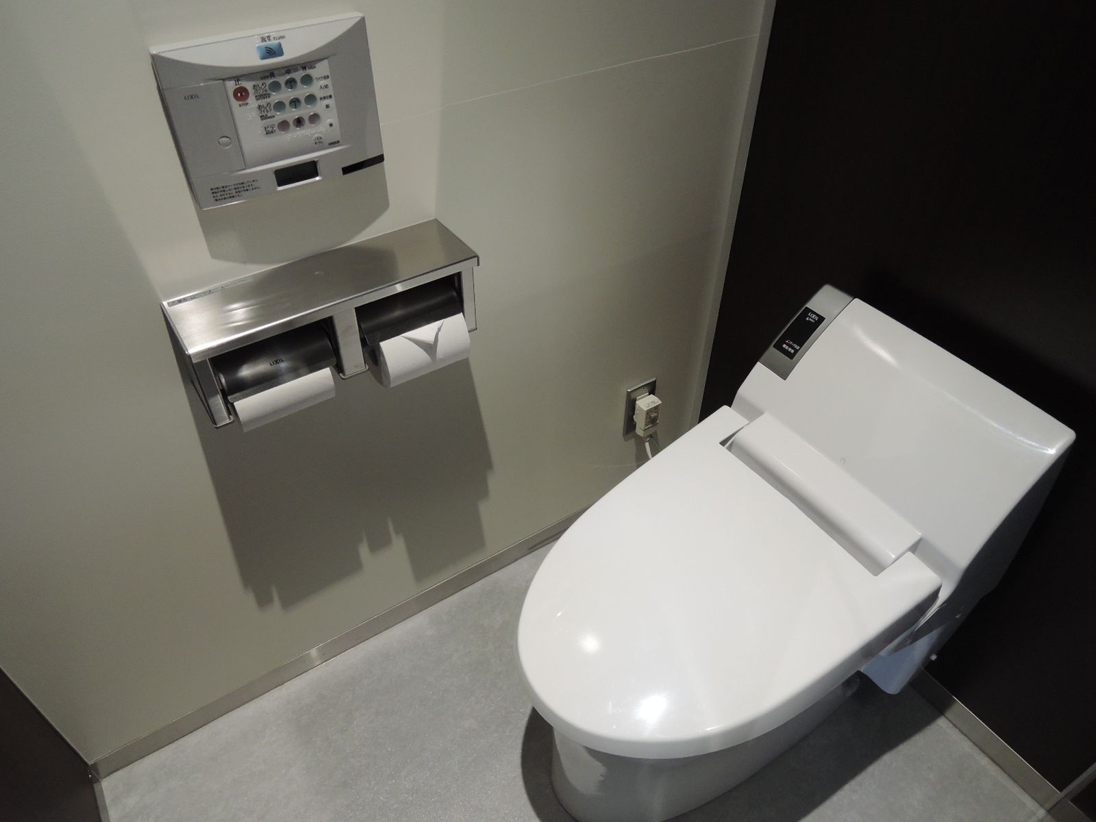 男女別トイレ個室