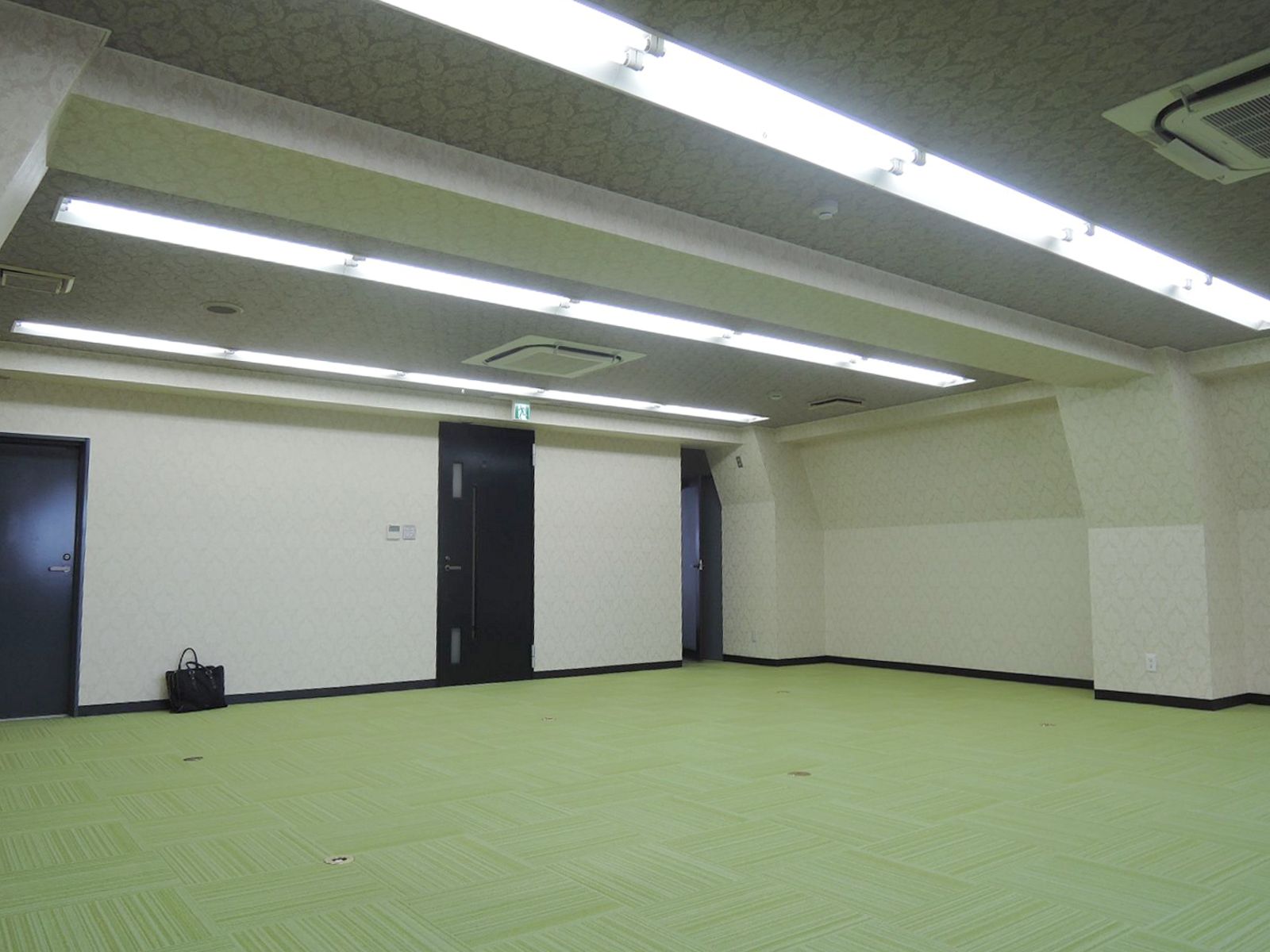オフィス室内参考画像（※11階）