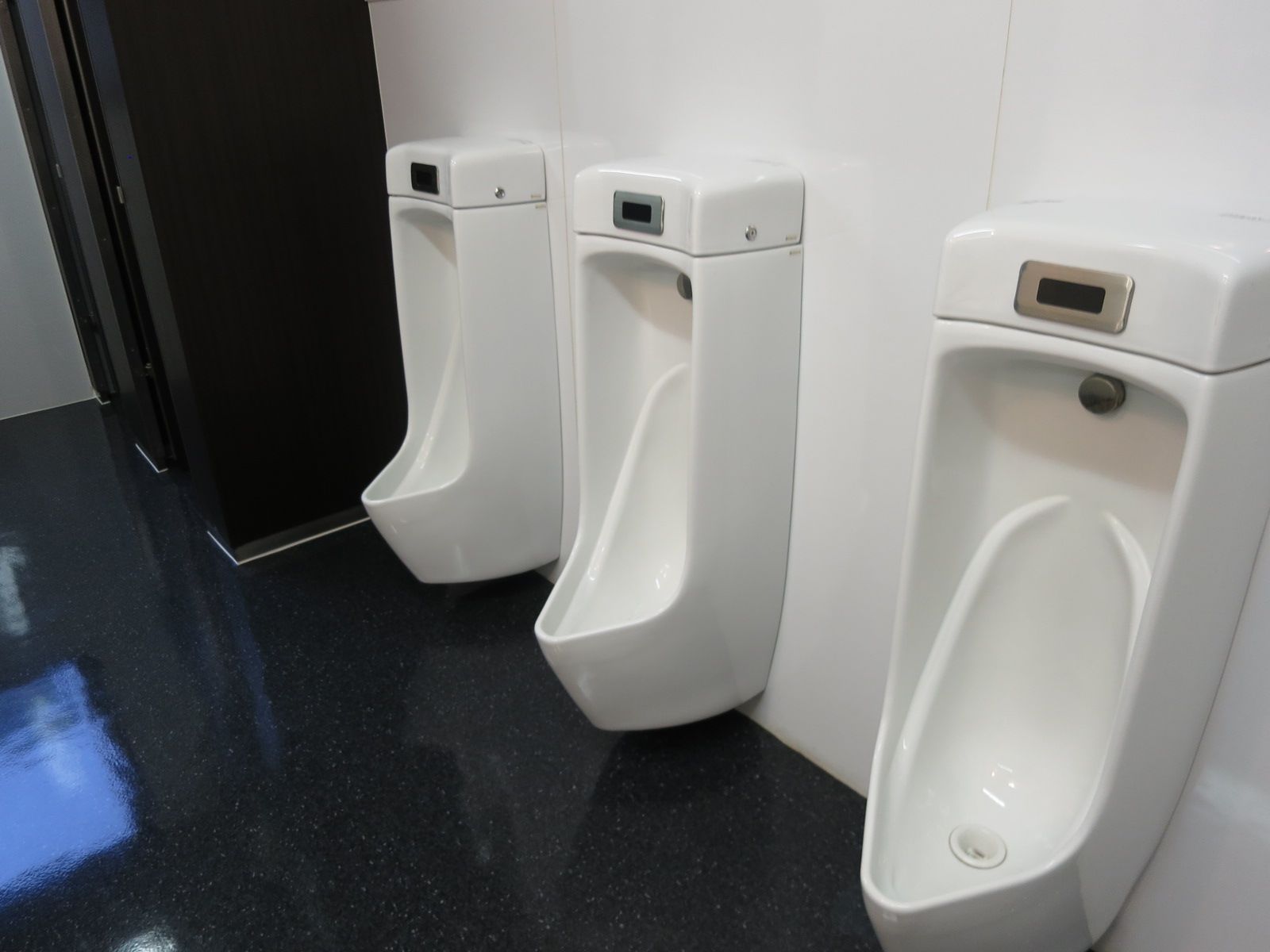 男性用トイレ