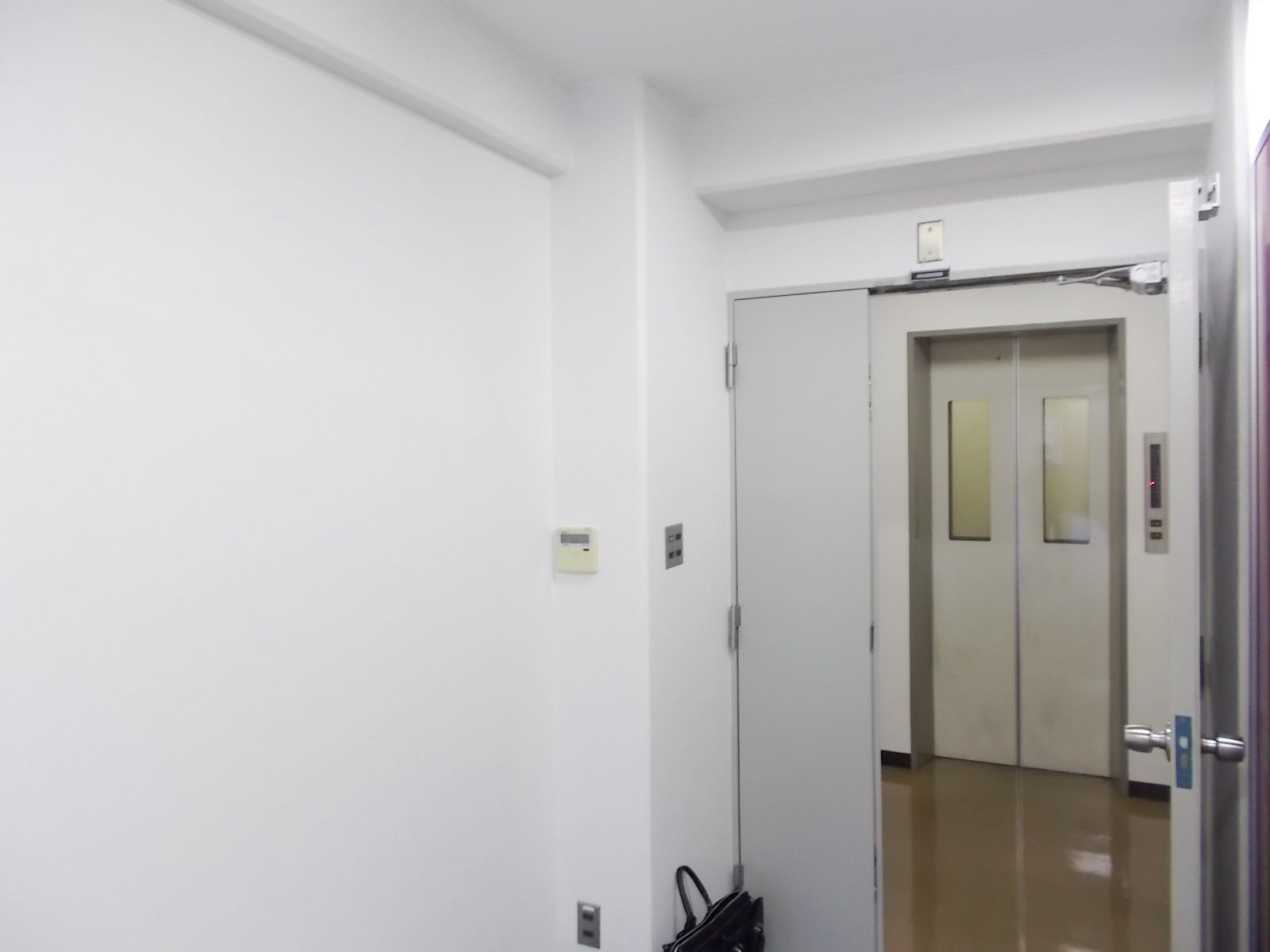 オフィス入口