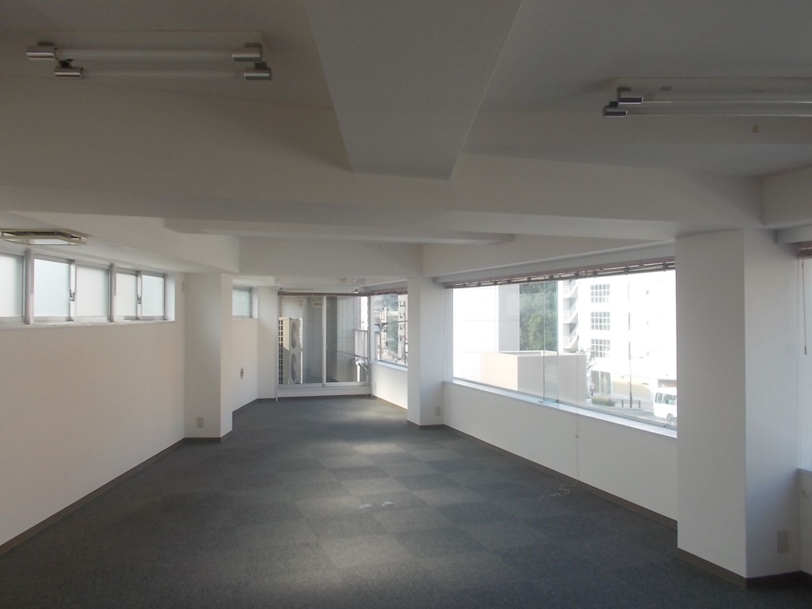 オフィス室内参考画像（4階・約20坪）