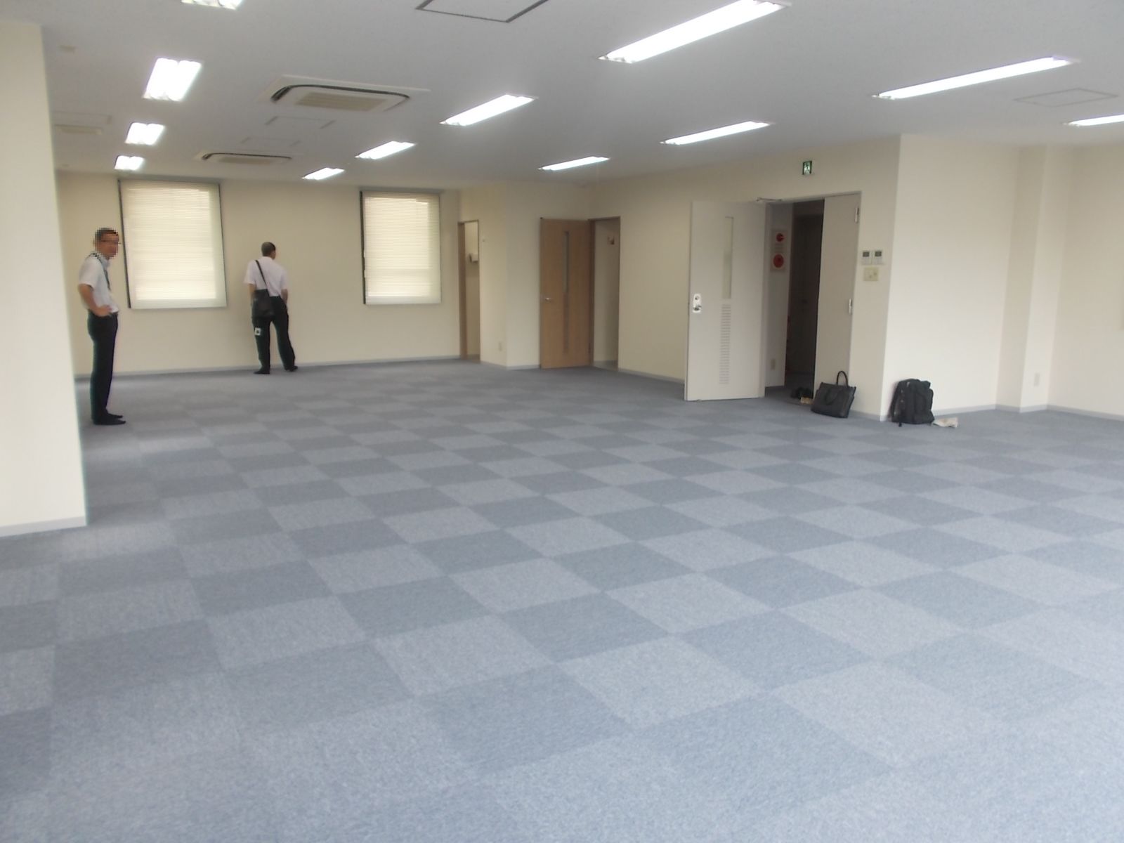 オフィス室内参考画像