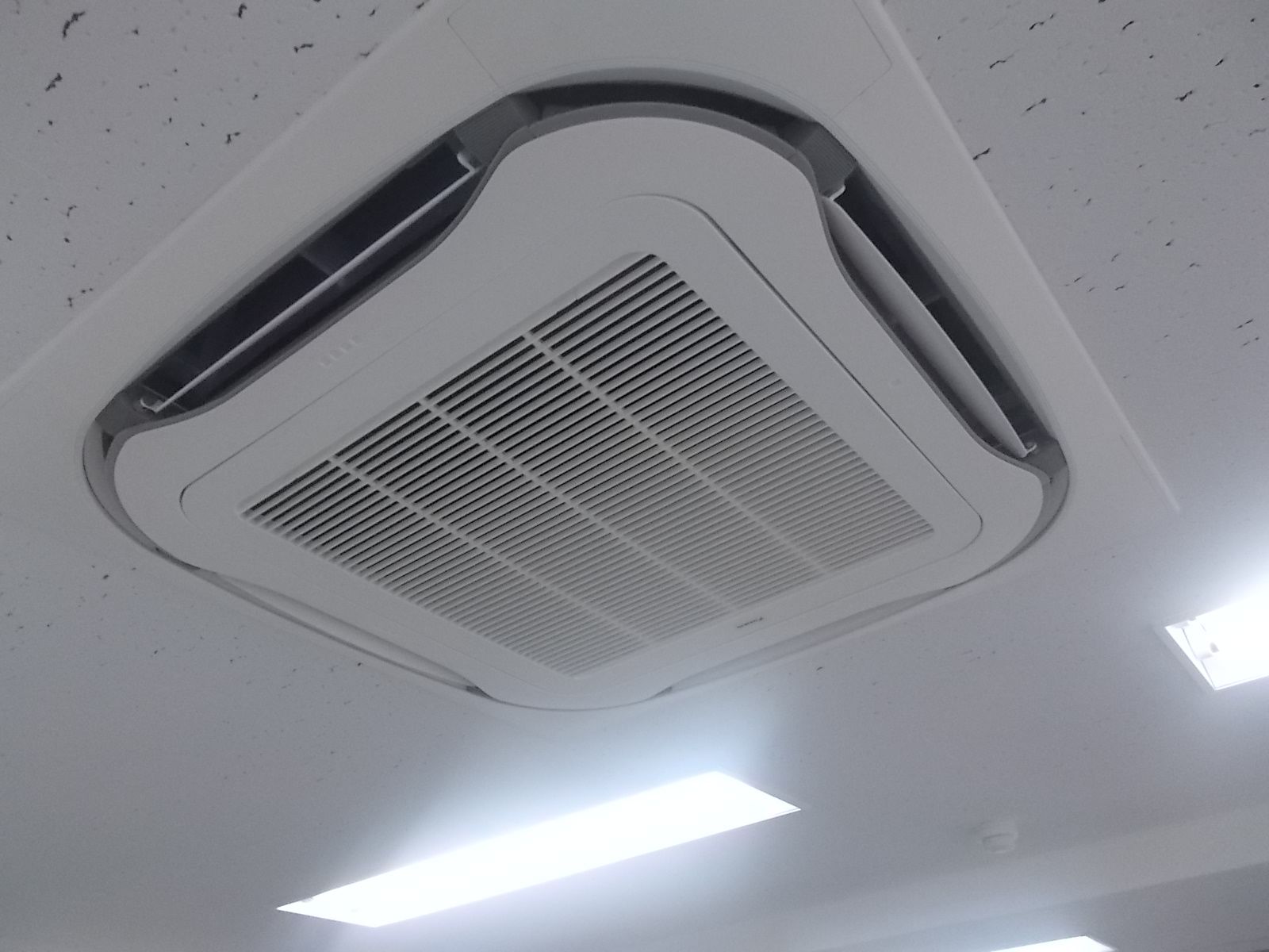 空調