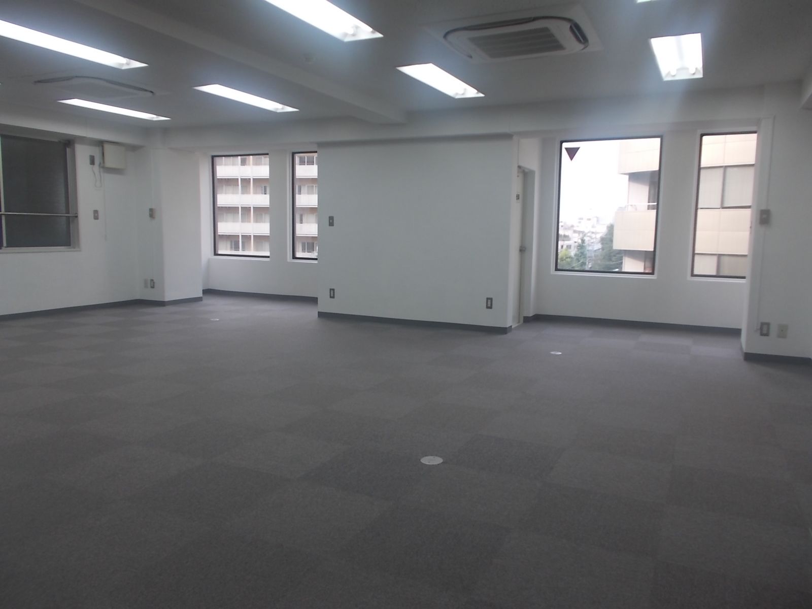 オフィス室内参考画像(※5階)