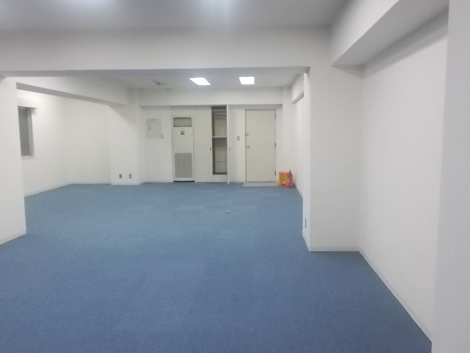 オフィス室内参考画像