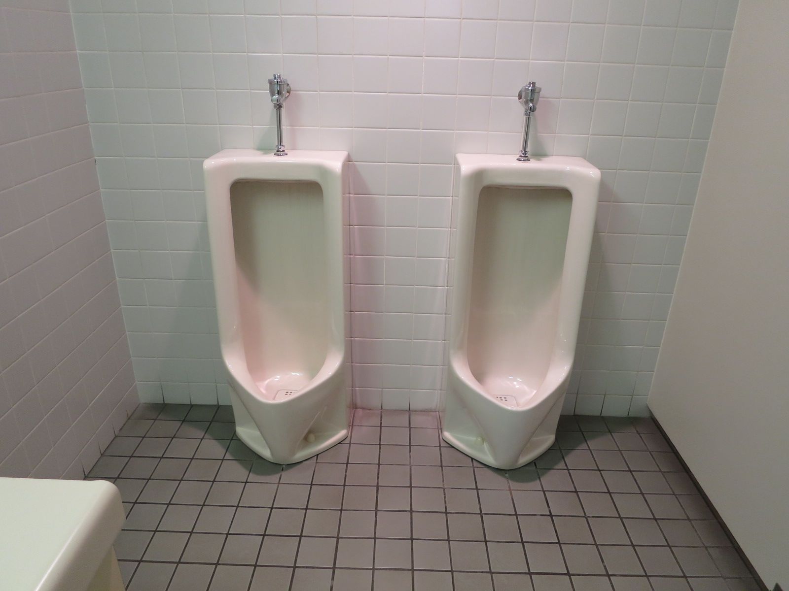 男性用トイレ