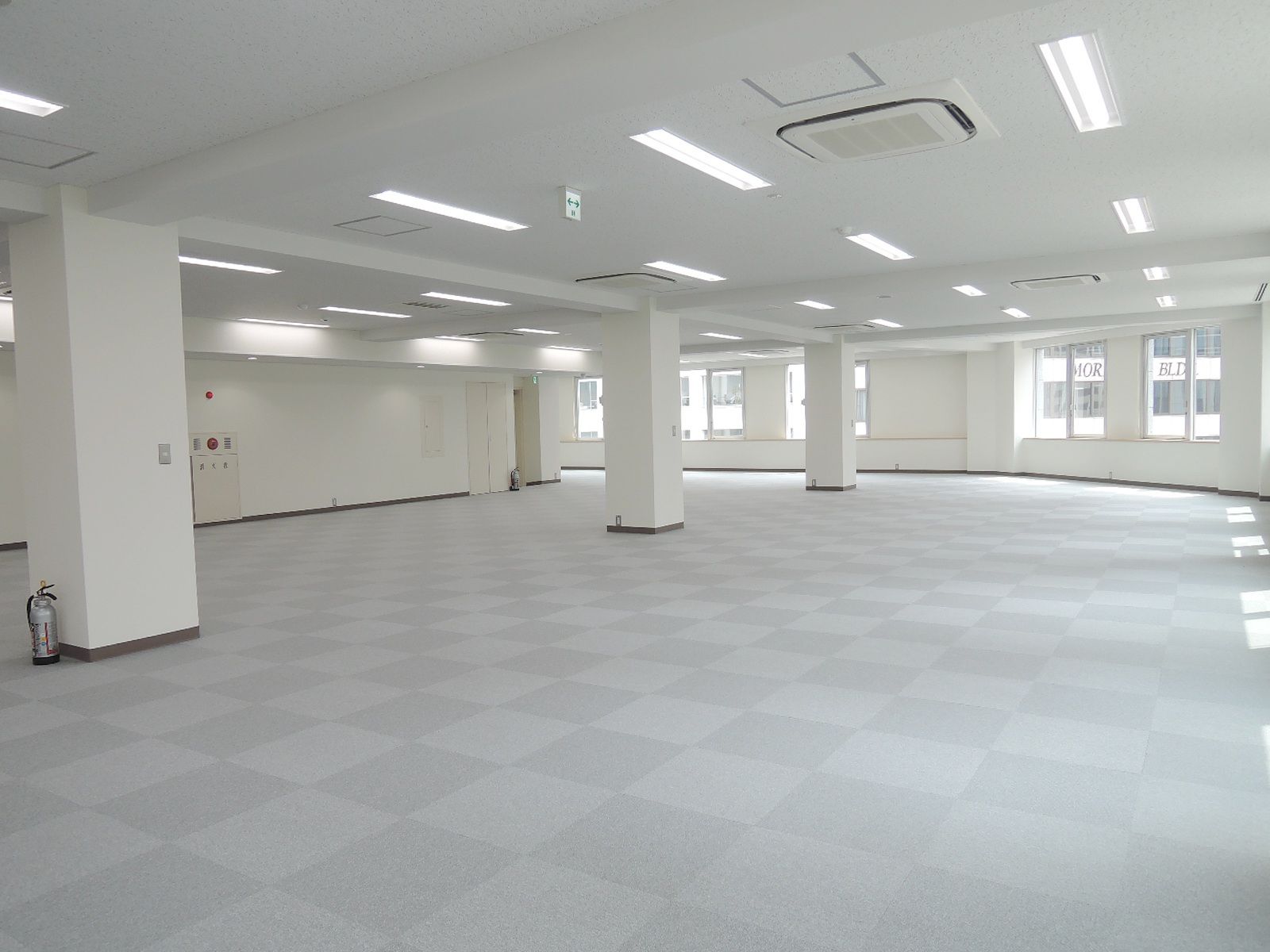 貸室には柱あり