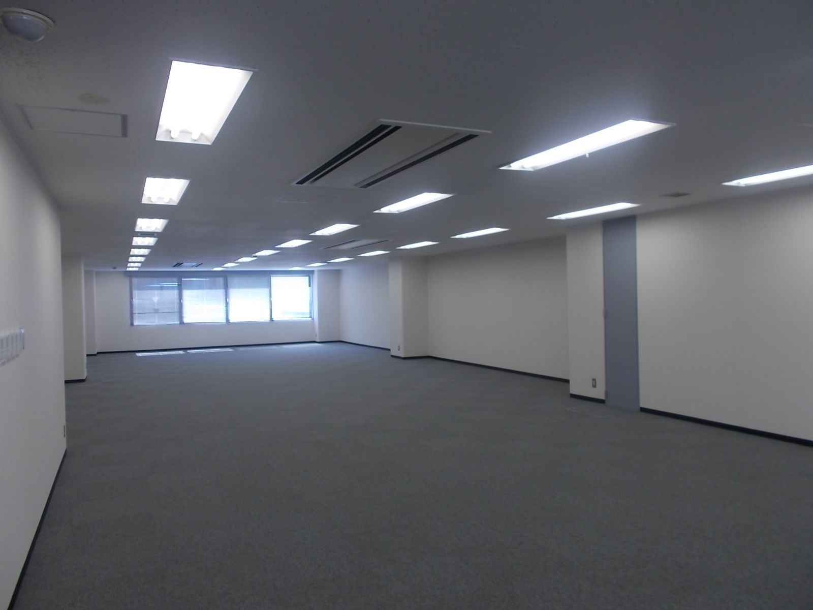オフィス室内参考画像