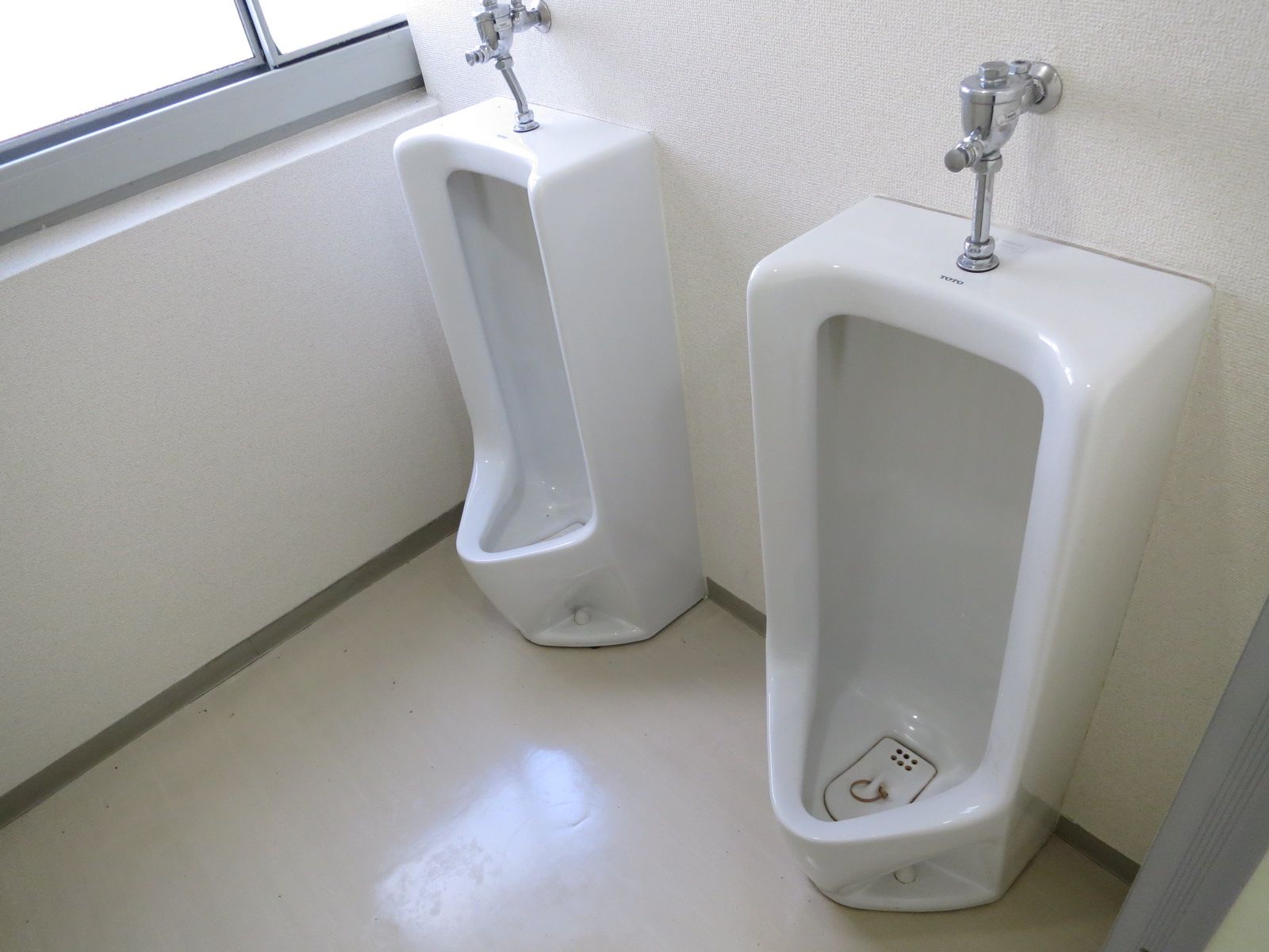 男性用トイレ