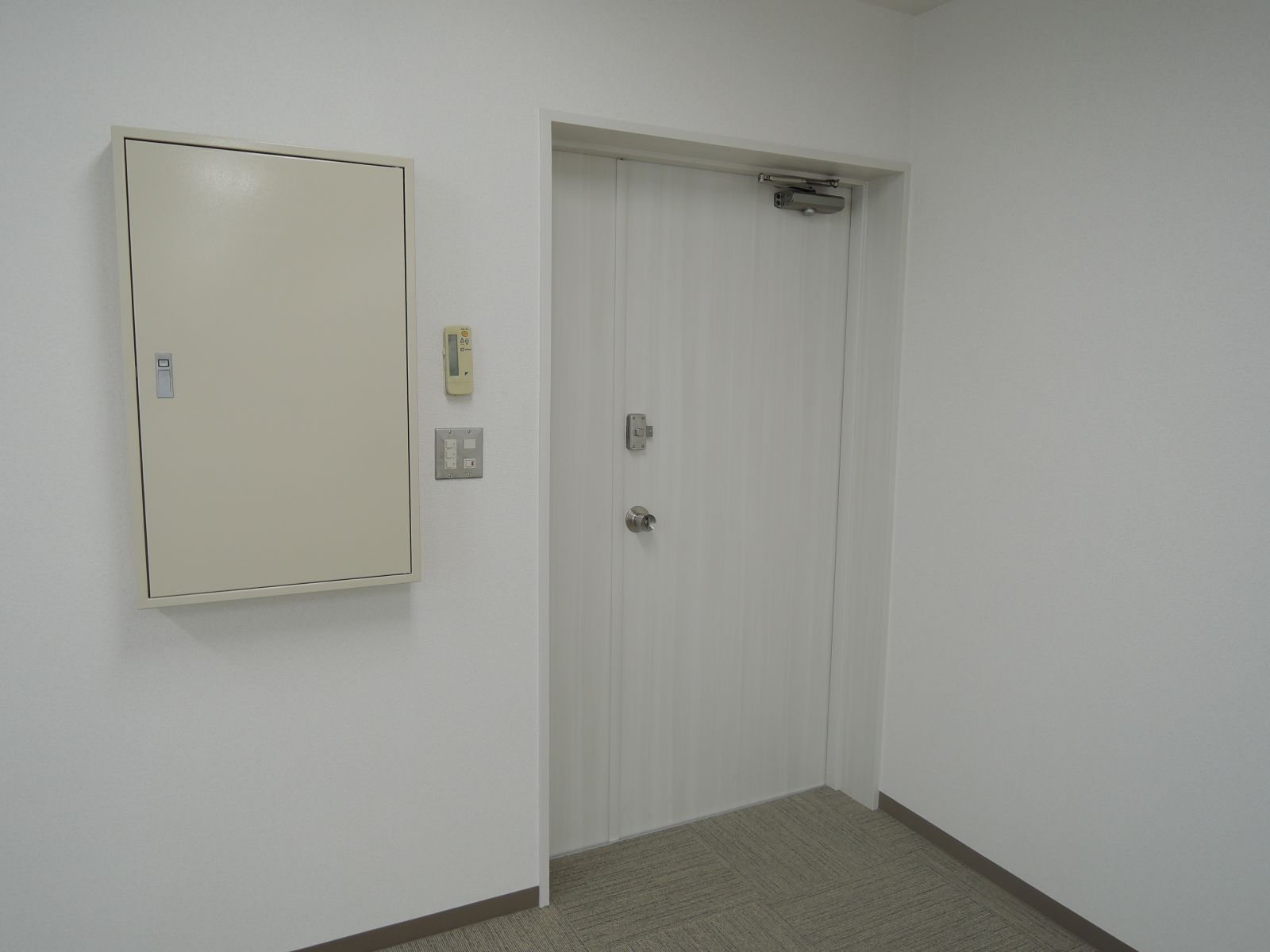 貸室出入口
