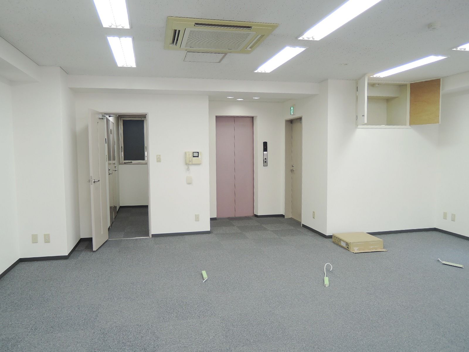 オフィス室内参考画像