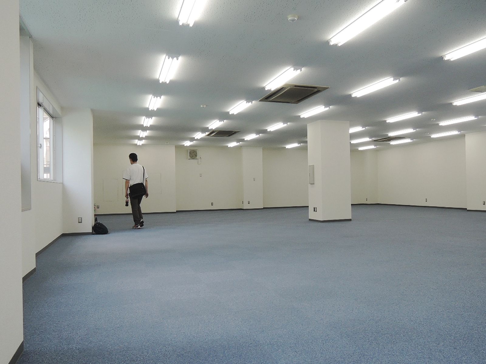 オフィス室内参考画像