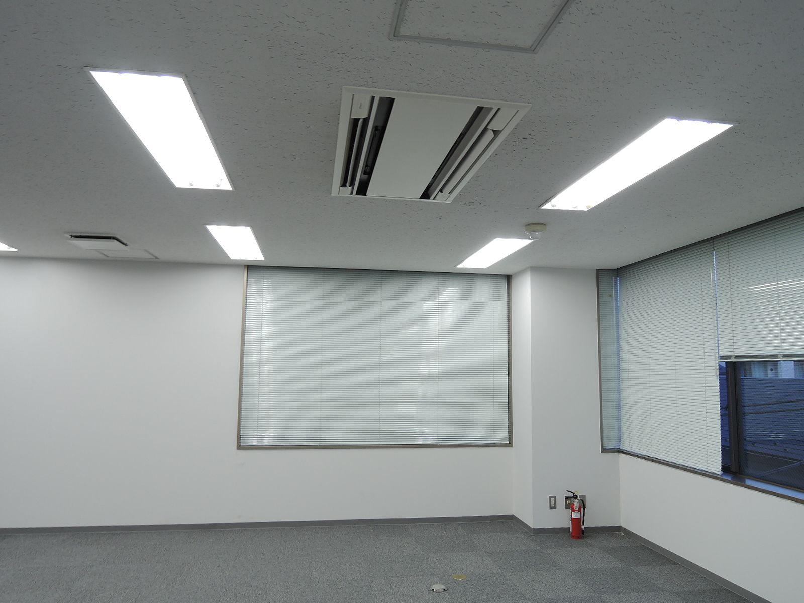 天井と空調