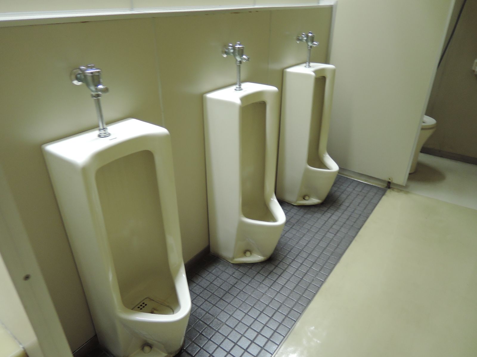男性用トイレ