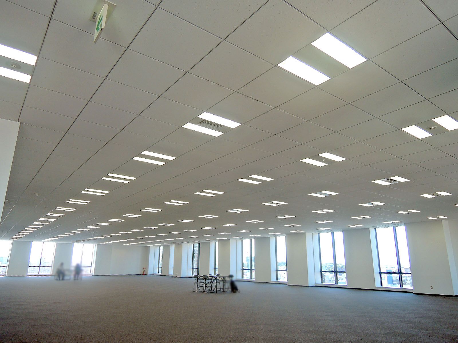 オフィス室内参考画像