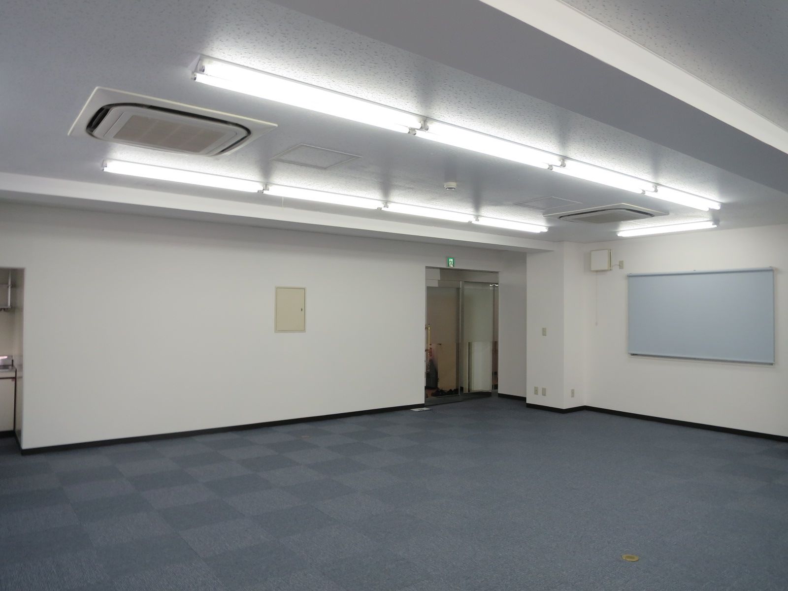 別角度の様子