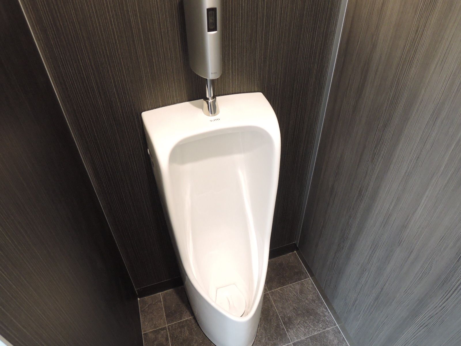 男性用トイレ