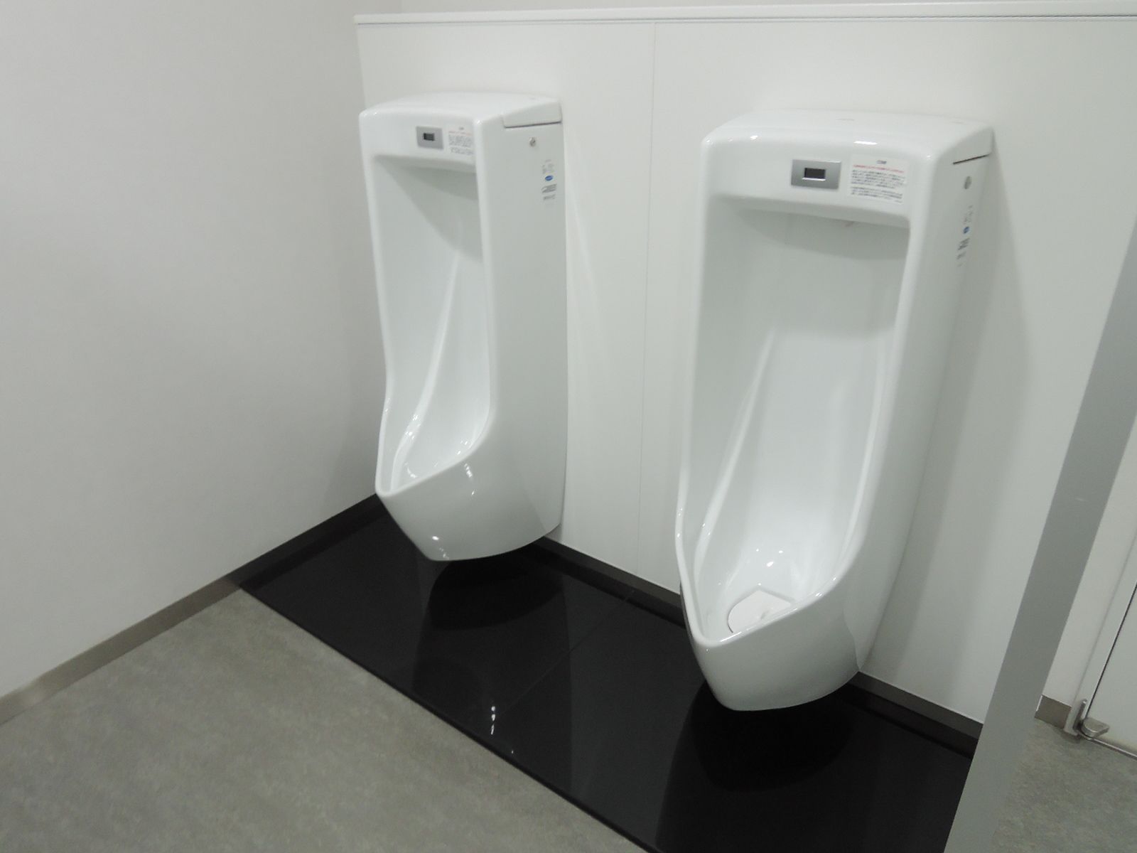 男性用トイレ