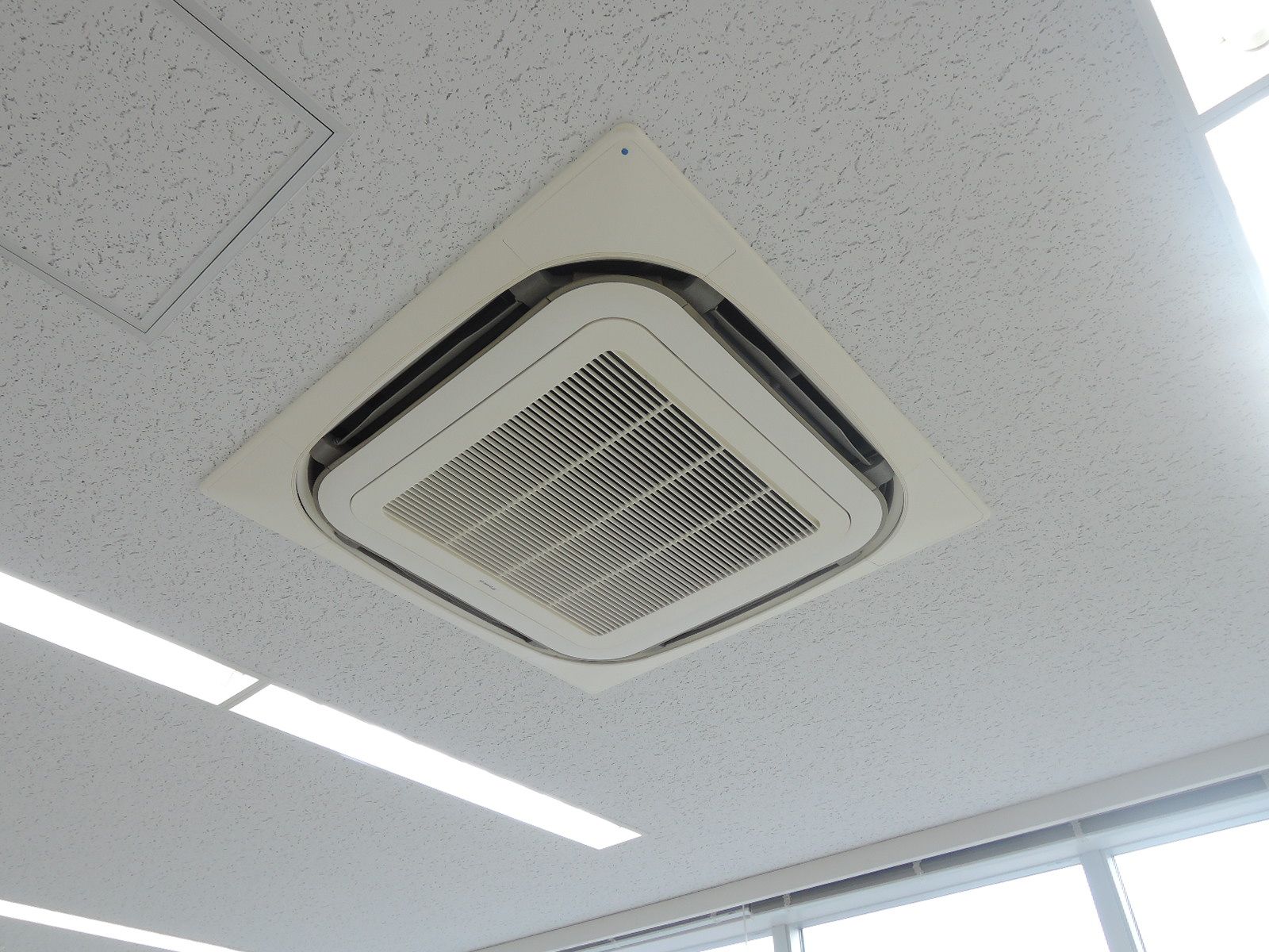 個別空調