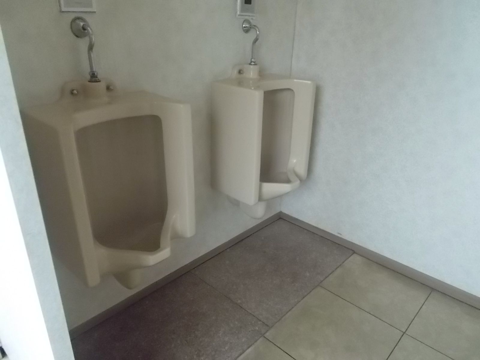 男性用トイレ