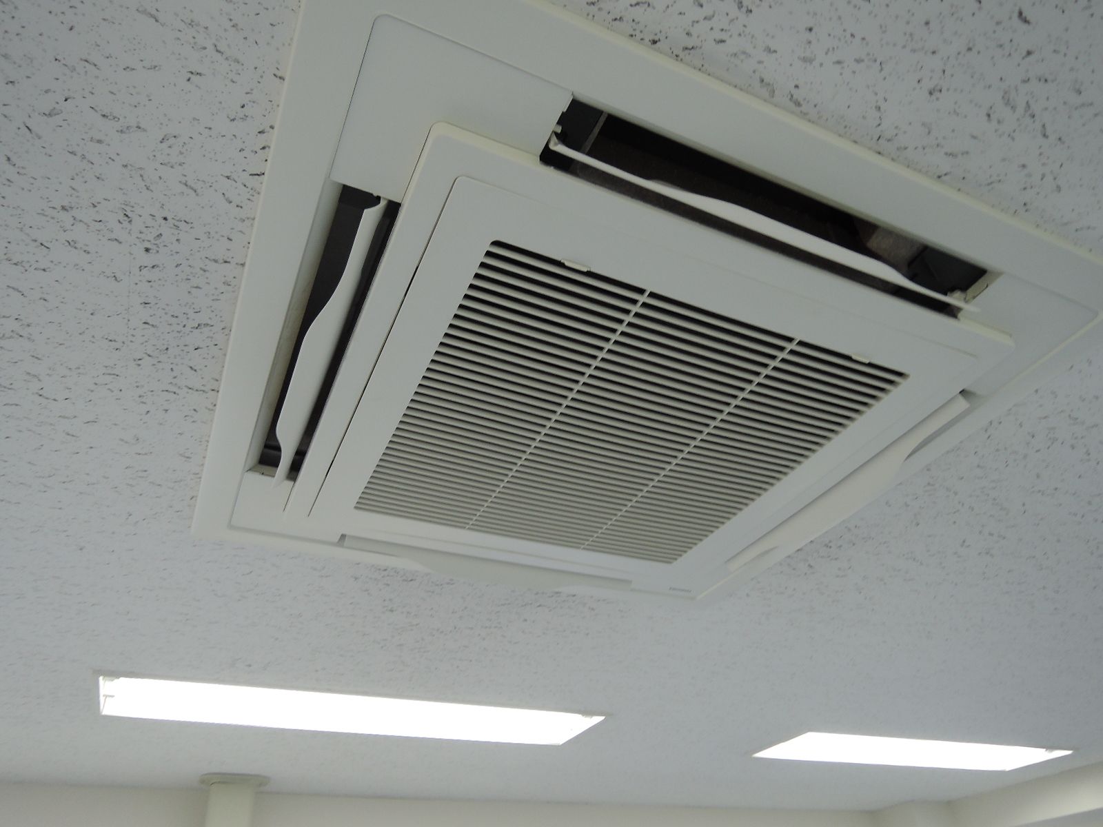 空調