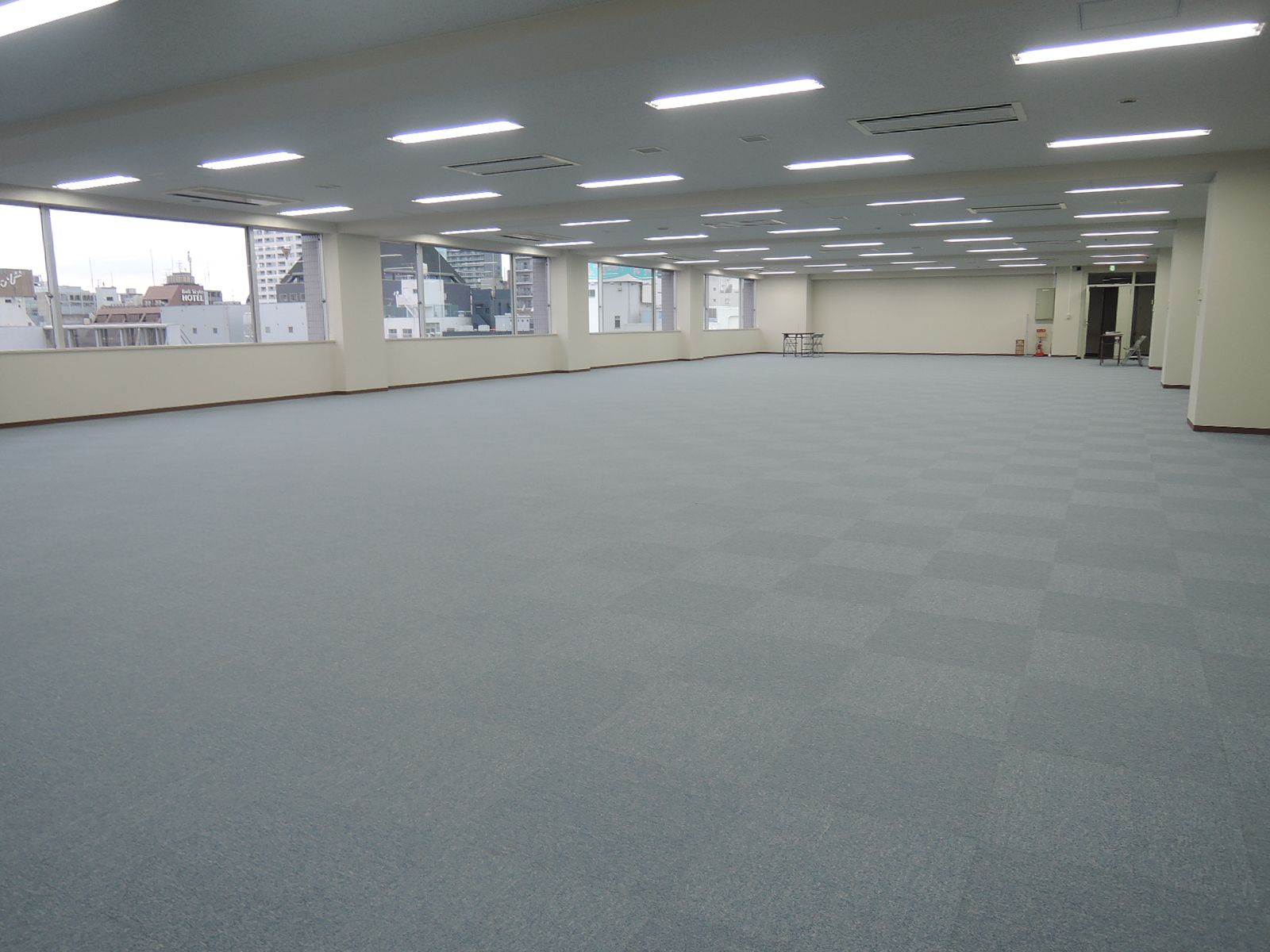 オフィス室内参考画像