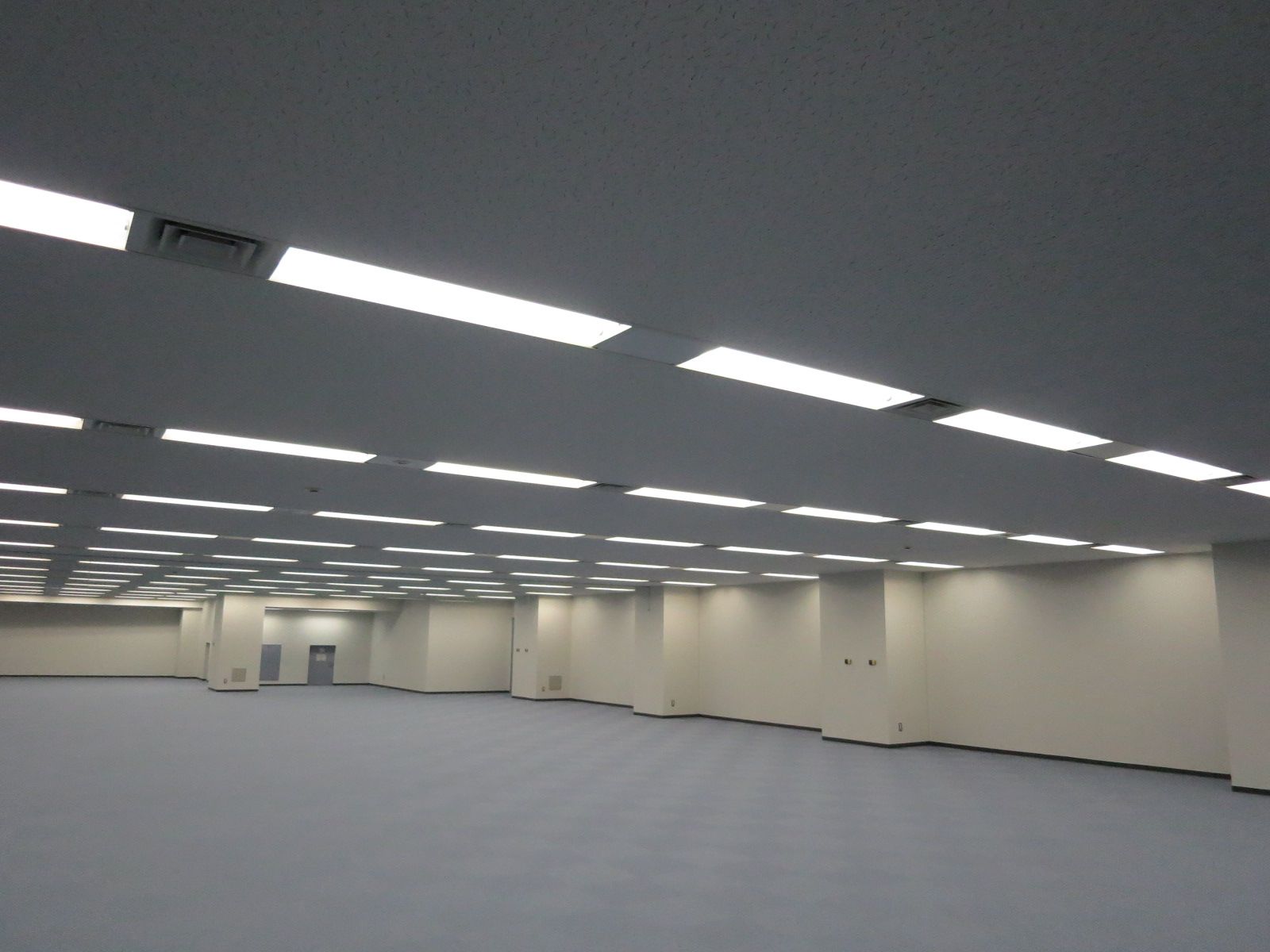 別角度の様子