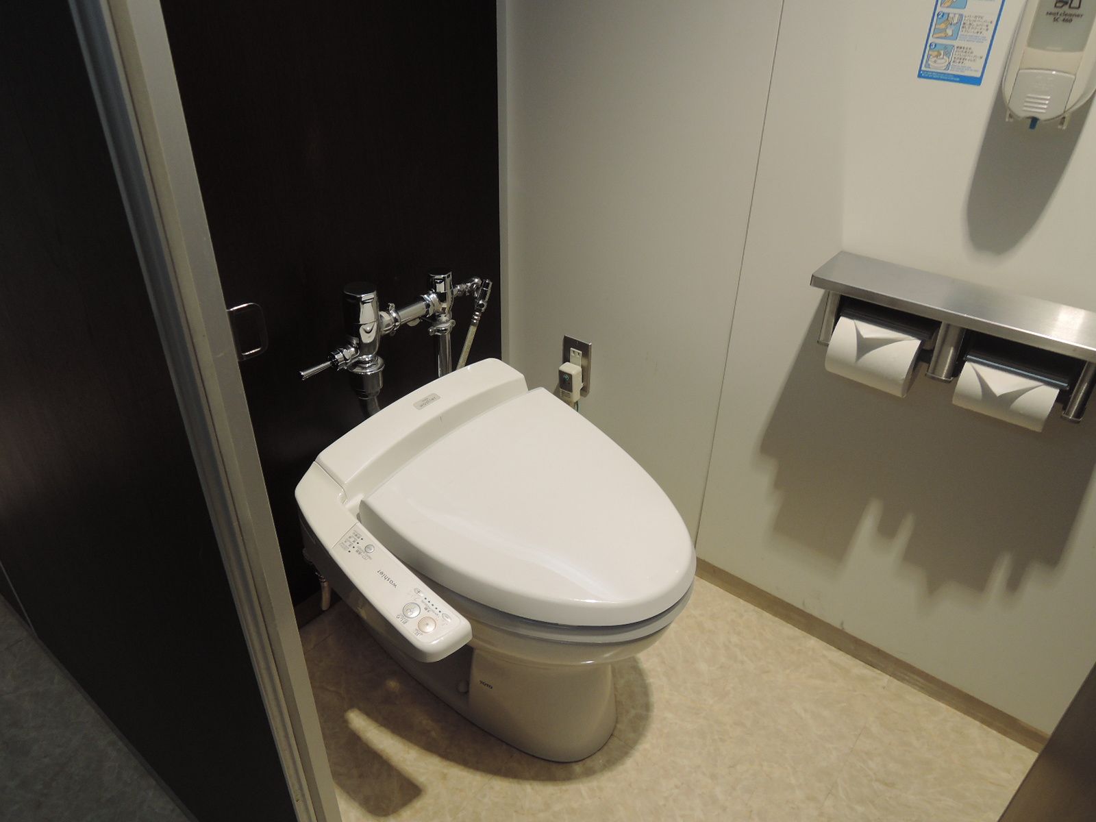 ウォシュレット付き女性用トイレ