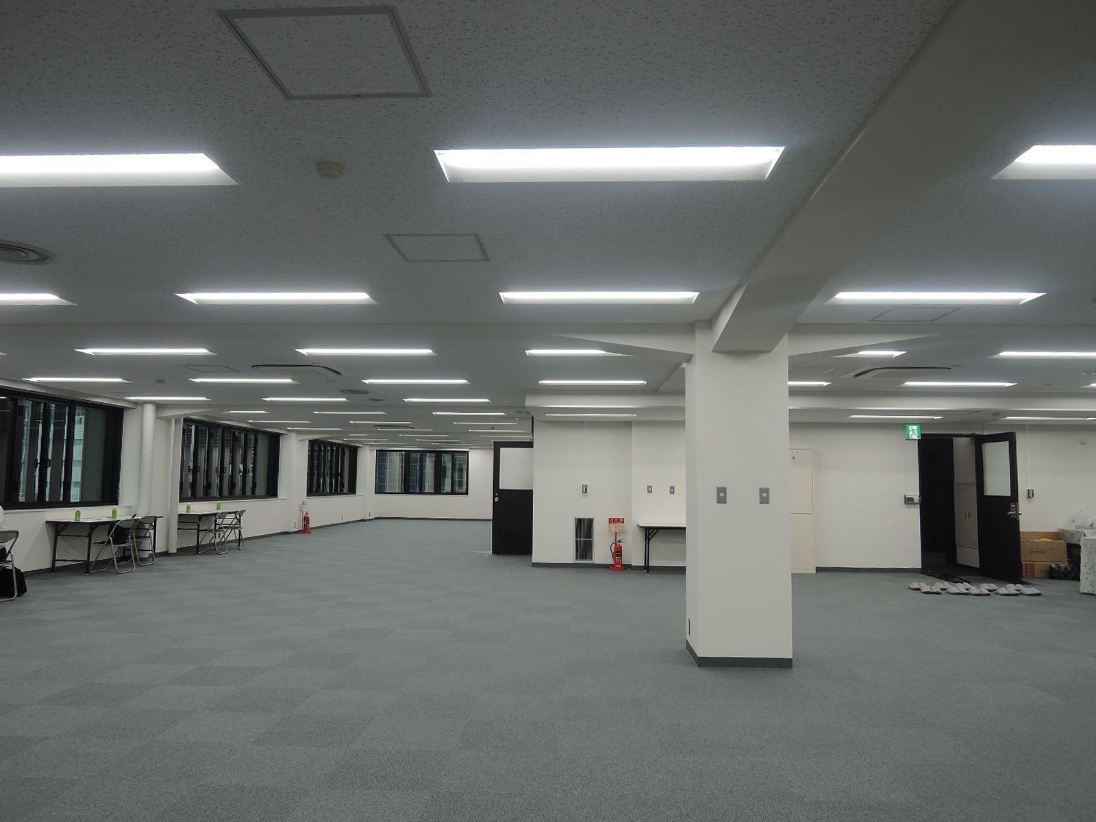 コの字型のオフィス
