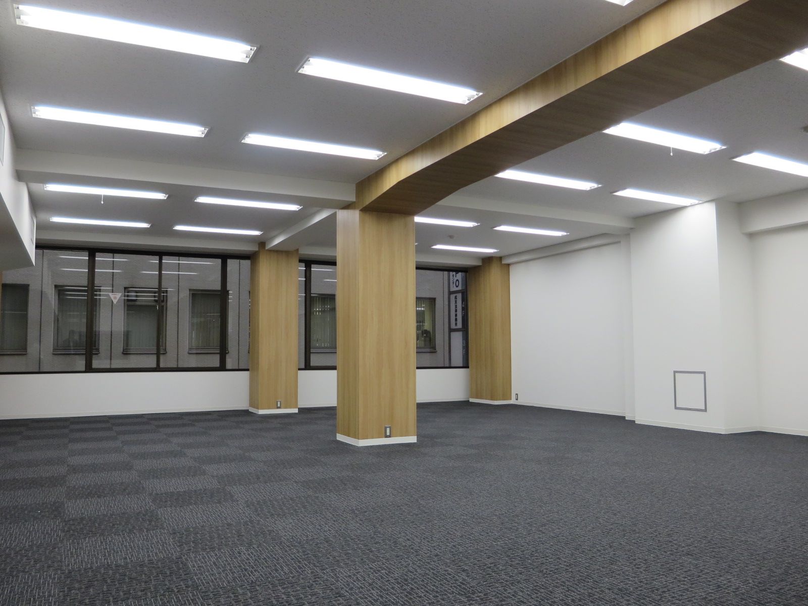 オフィス室内参考画像