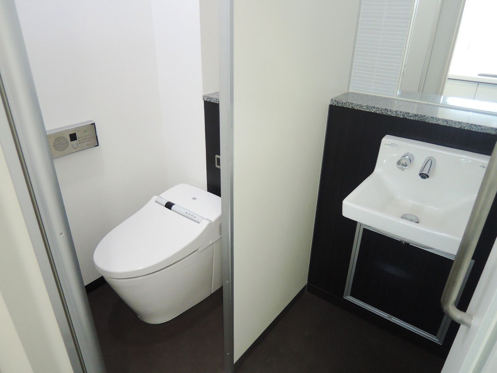 洗面台・トイレ個室
