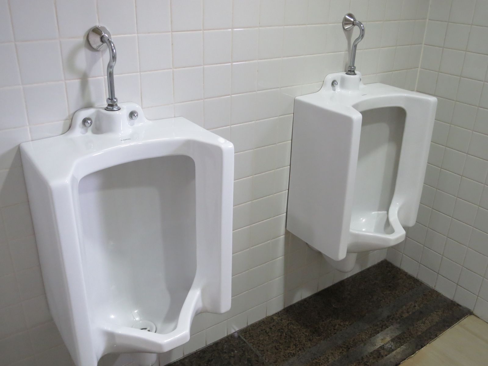 男性用トイレ