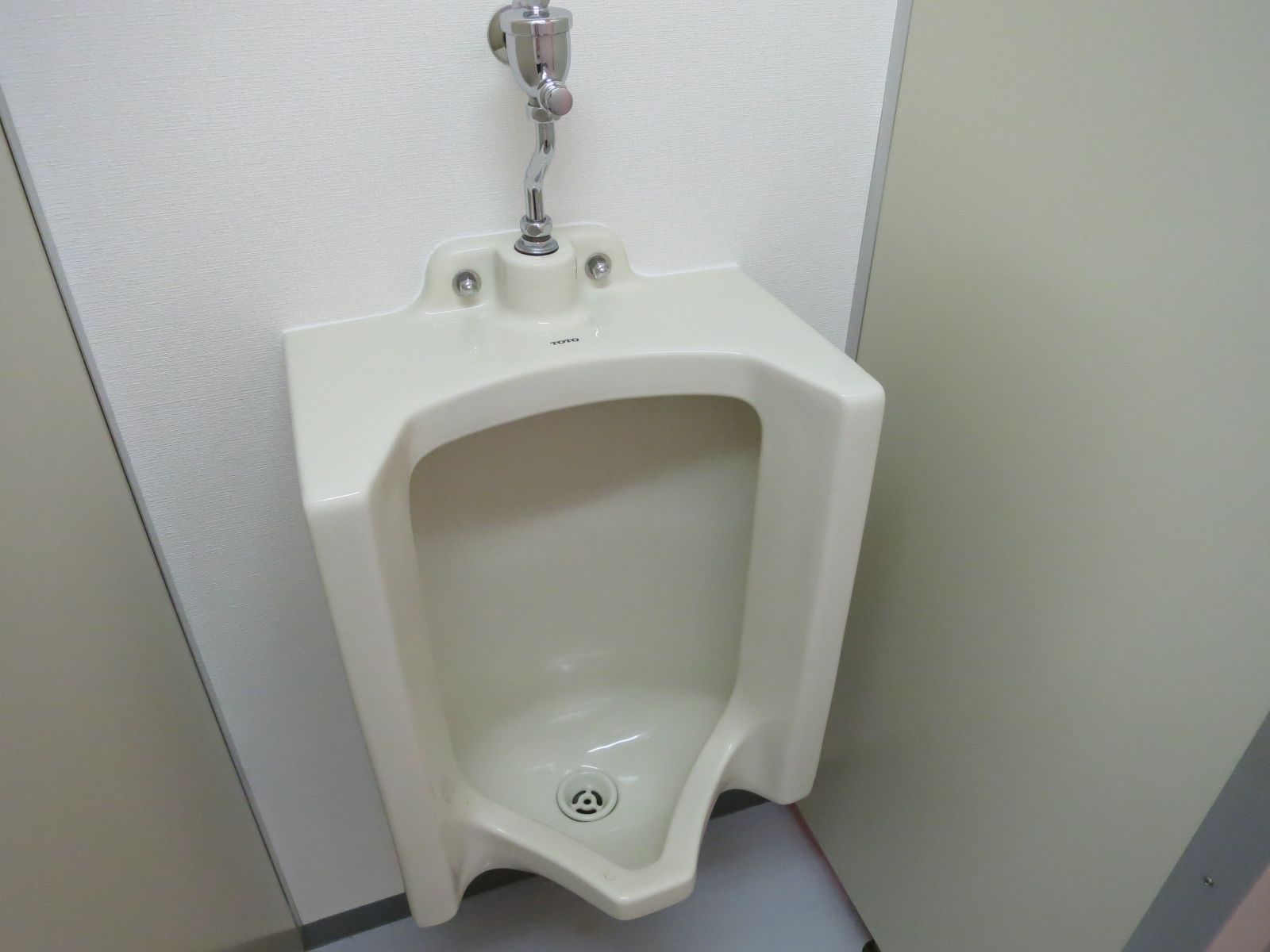 男性用トイレ