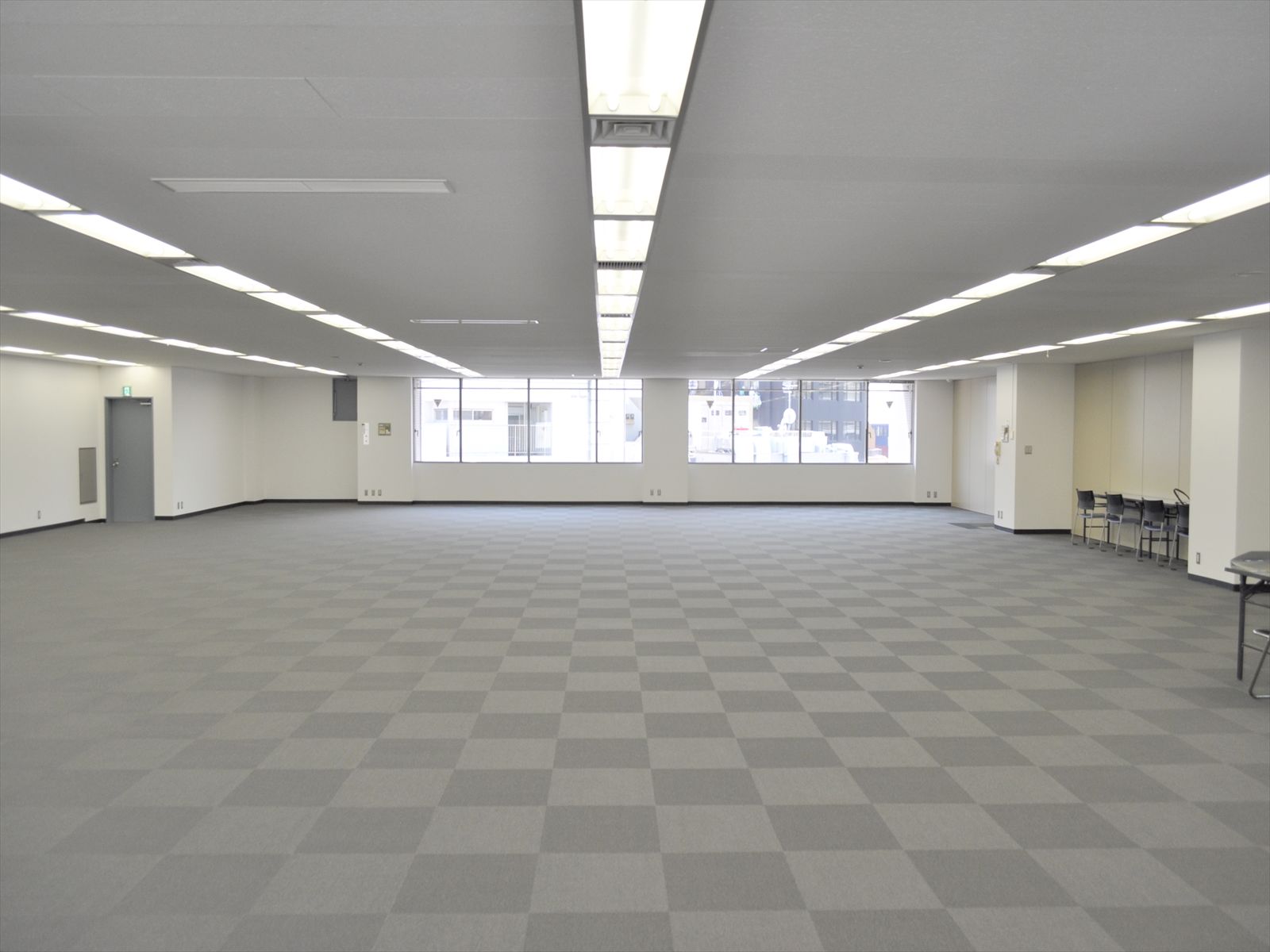 オフィス室内参考画像