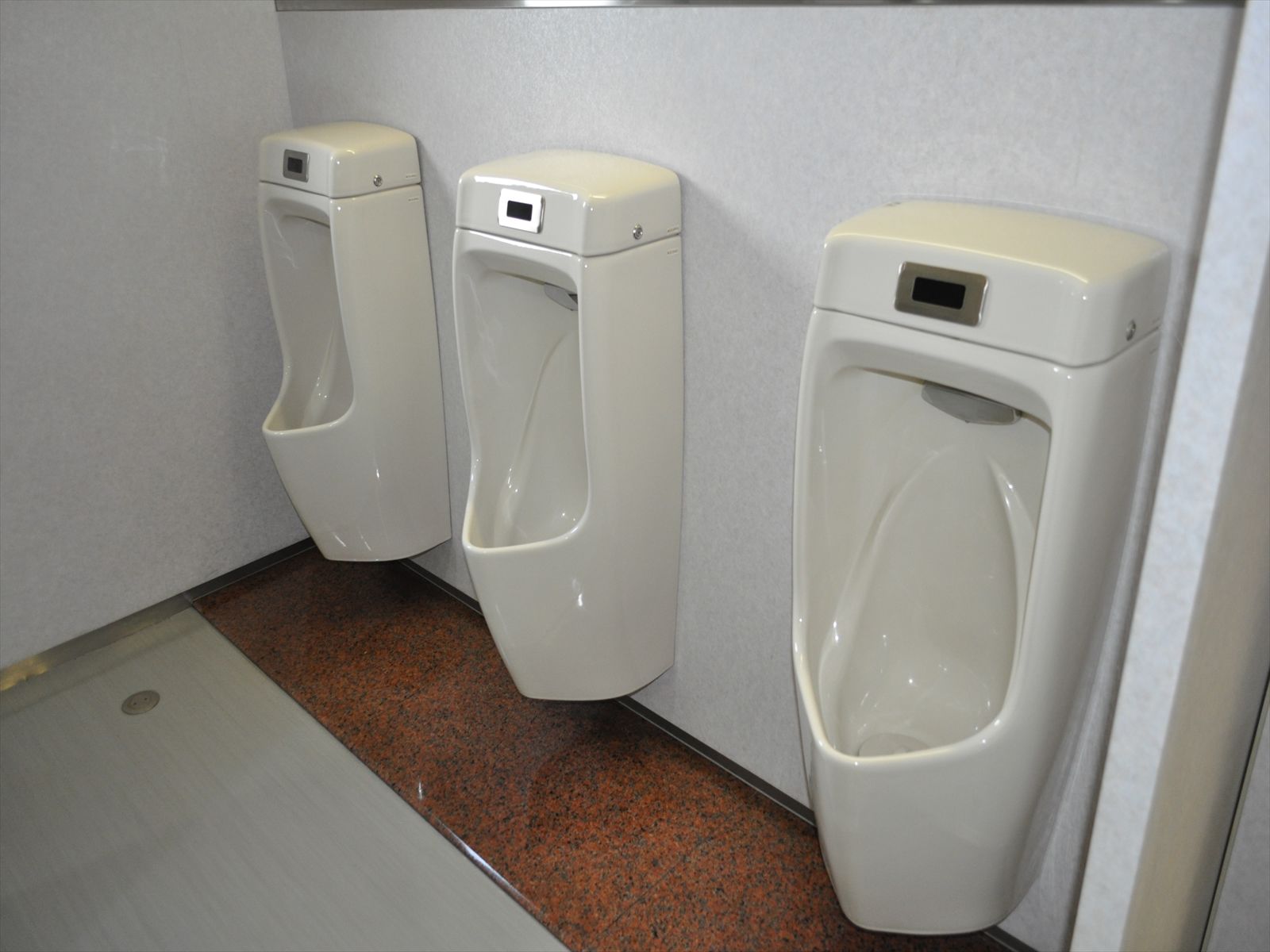 男性用トイレ