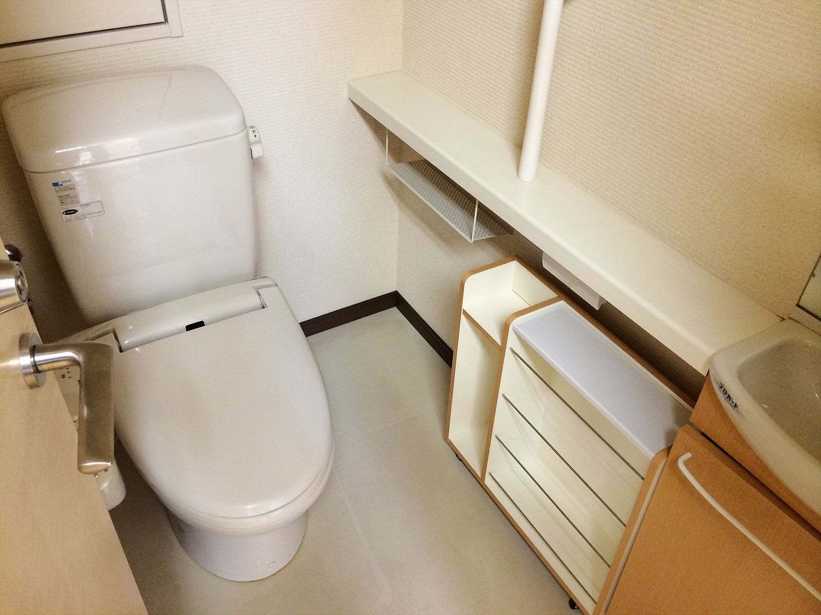 ウォシュレット付きトイレ
