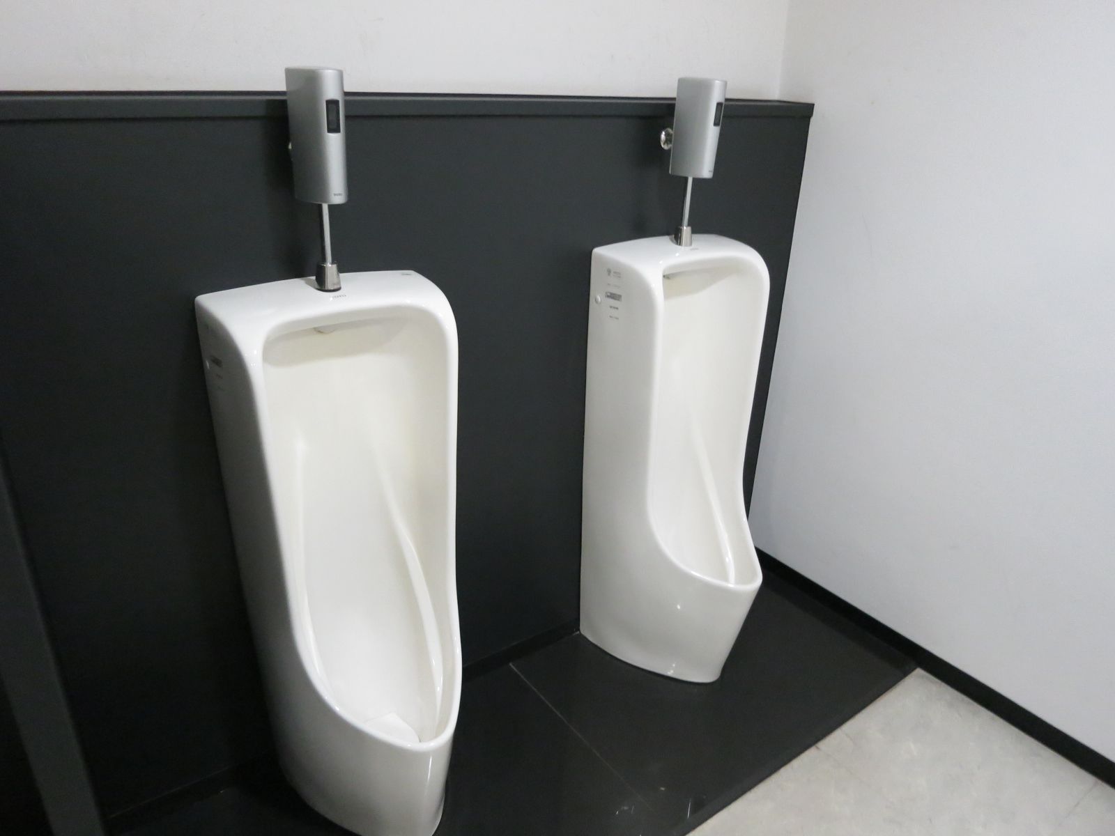 男性用トイレ
