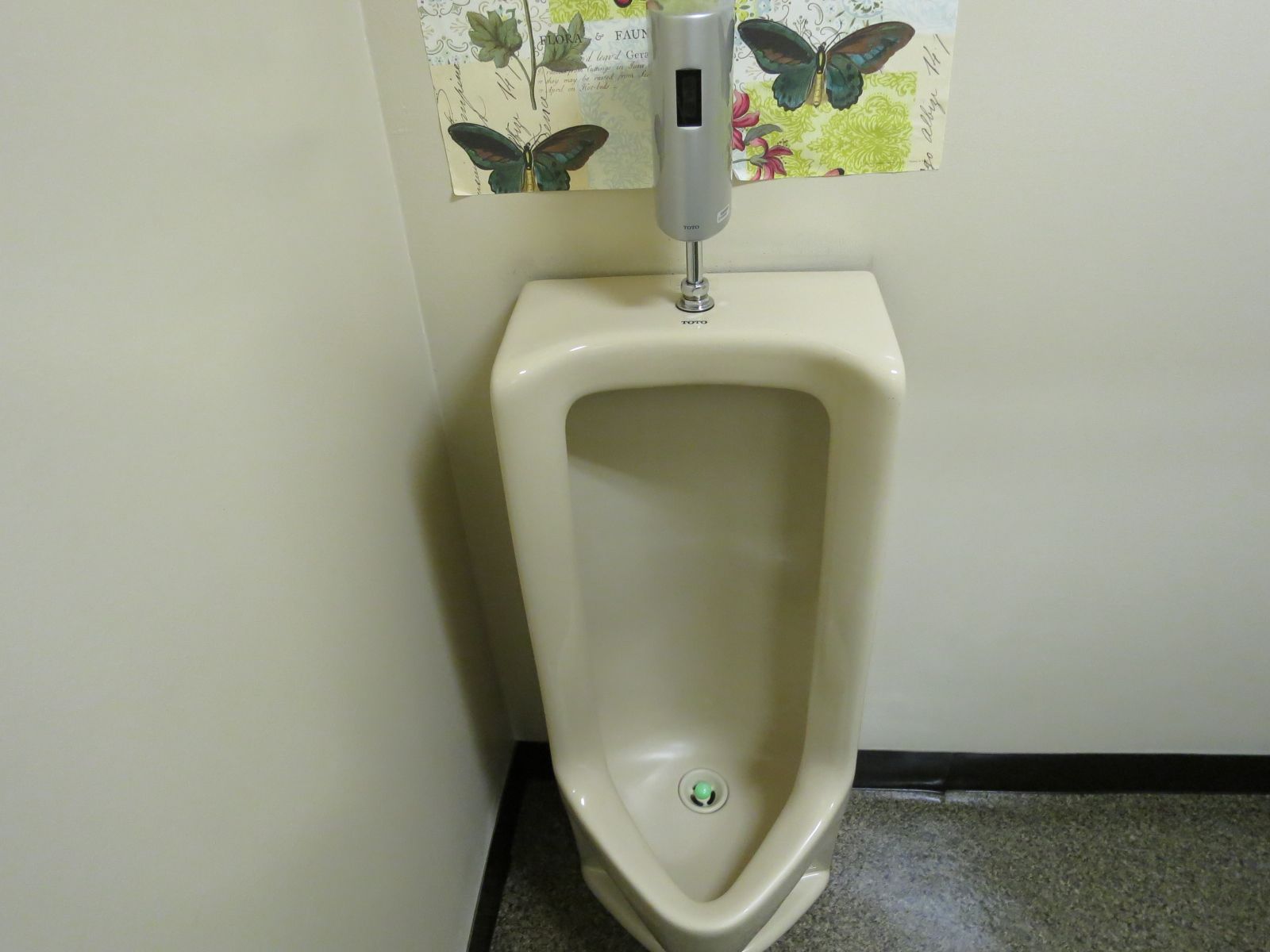 男性用トイレ
